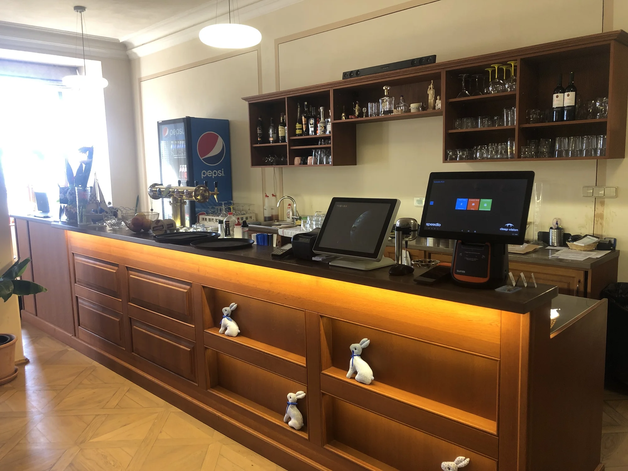 Plato řeckých masových či grilovaných specialit i s láhví prosecca pro 2 osoby