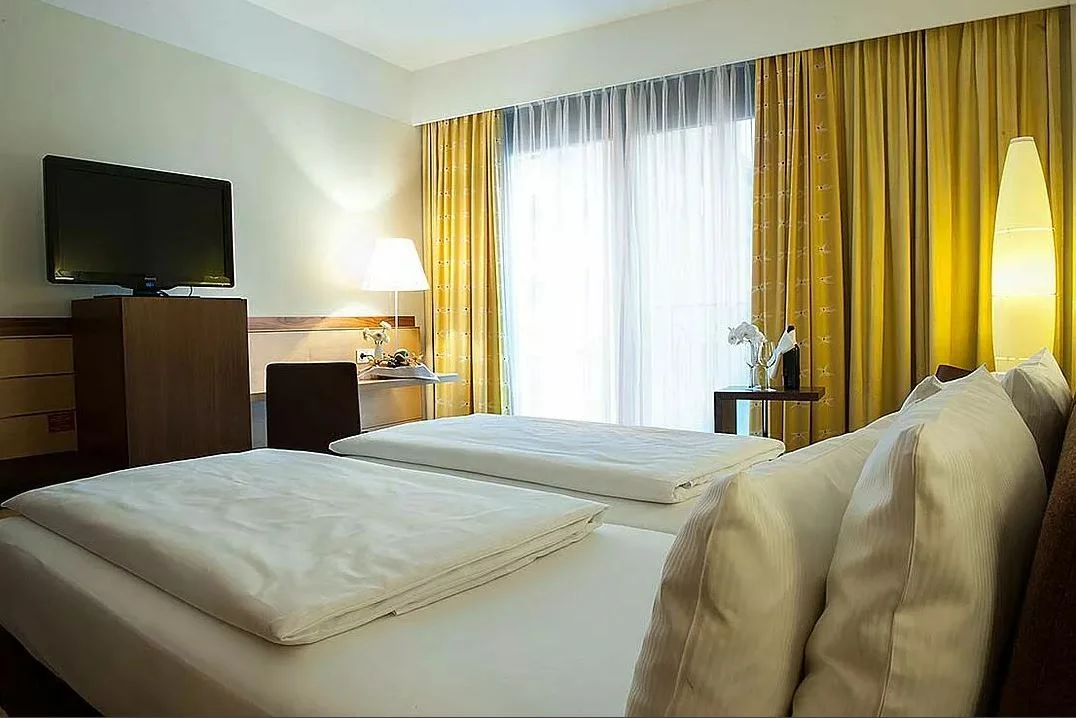 Pobyt v berlínském 4* wellness hotelu: snídaně, bazén, sauna i jacuzzi