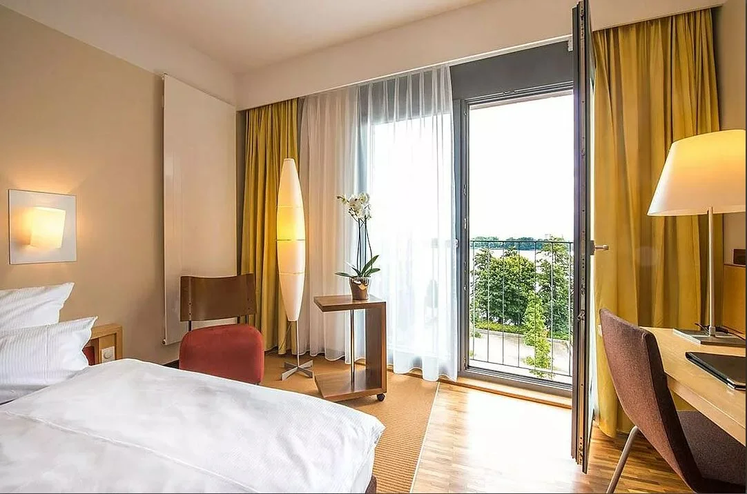 Pobyt v berlínském 4* wellness hotelu: snídaně, bazén, sauna i jacuzzi