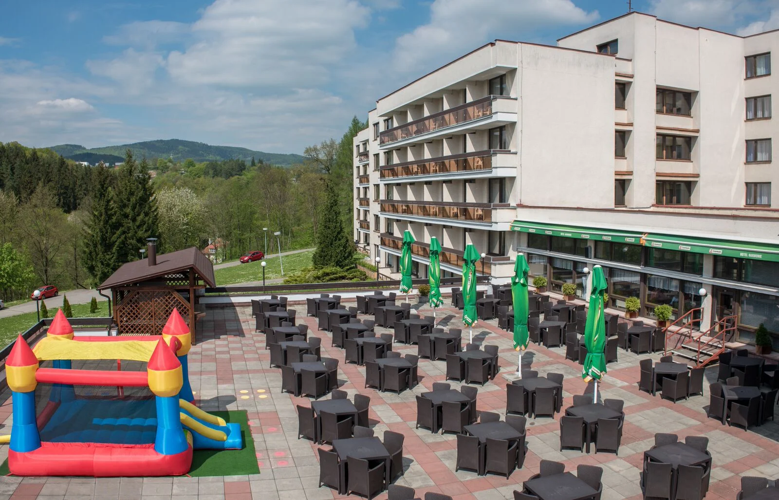 Dovolená v Luhačovicích: all inclusive vč. nápojů, bazén, sauna, zábal i masáž
