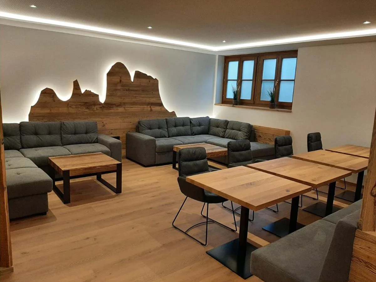 Dachstein s neomezeným wellness a polopenzí, hotel 200 m od lanovky