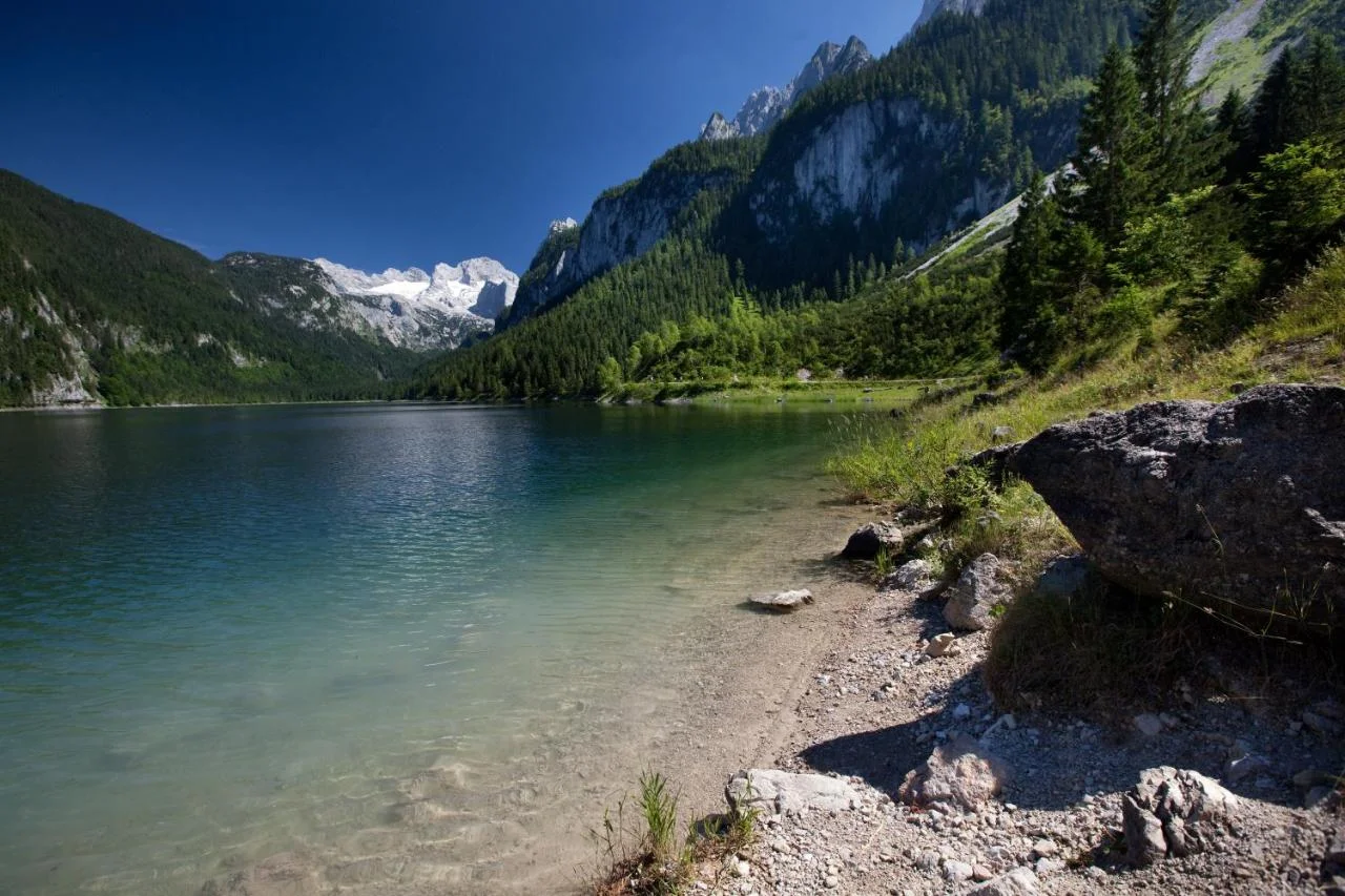 Dachstein s neomezeným wellness a polopenzí, hotel 200 m od lanovky