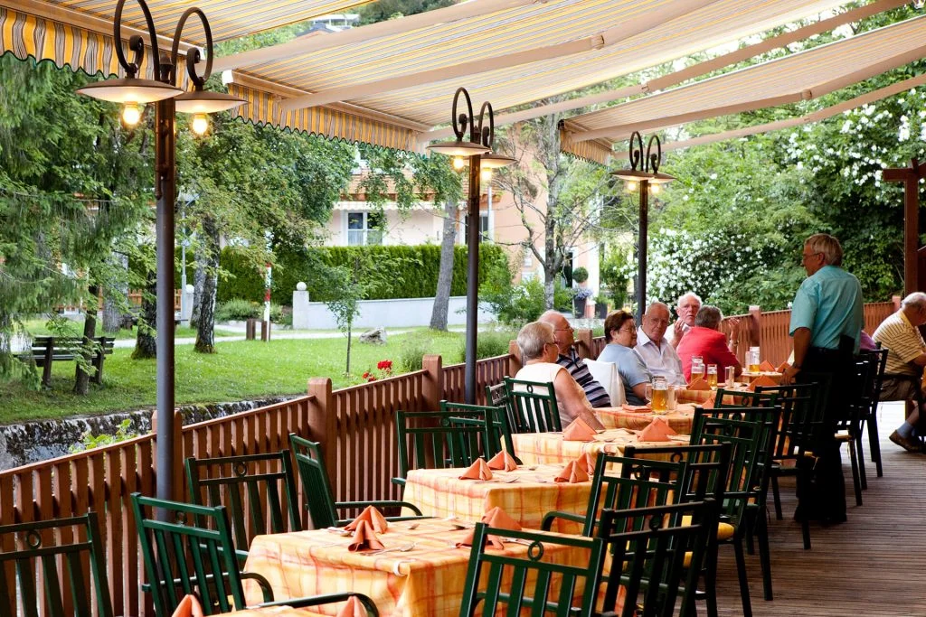 Dachstein s neomezeným wellness a polopenzí, hotel 200 m od lanovky