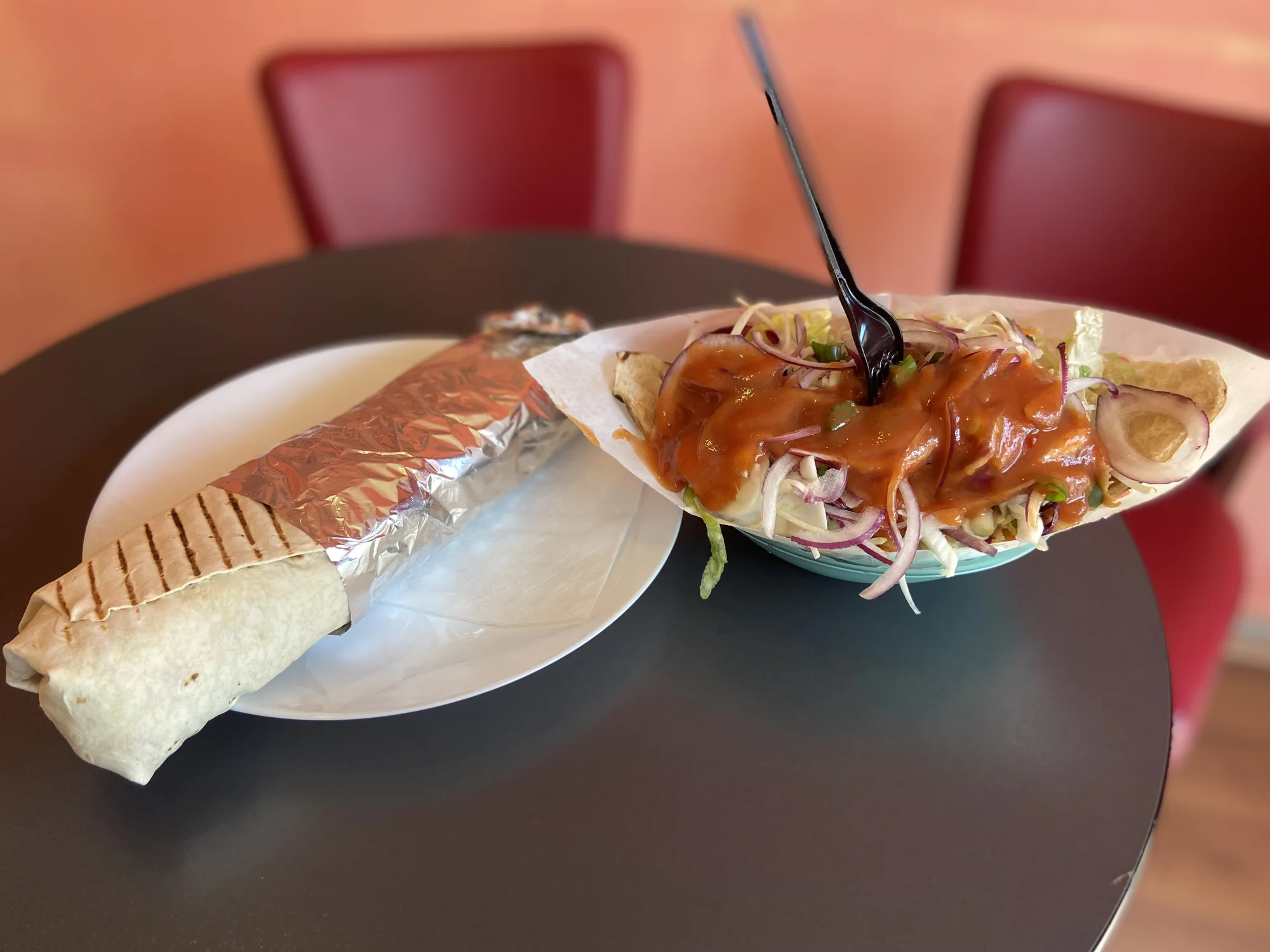 Kebab podle výběru: döner v chlebu či dürüm v tortile i se sýrem