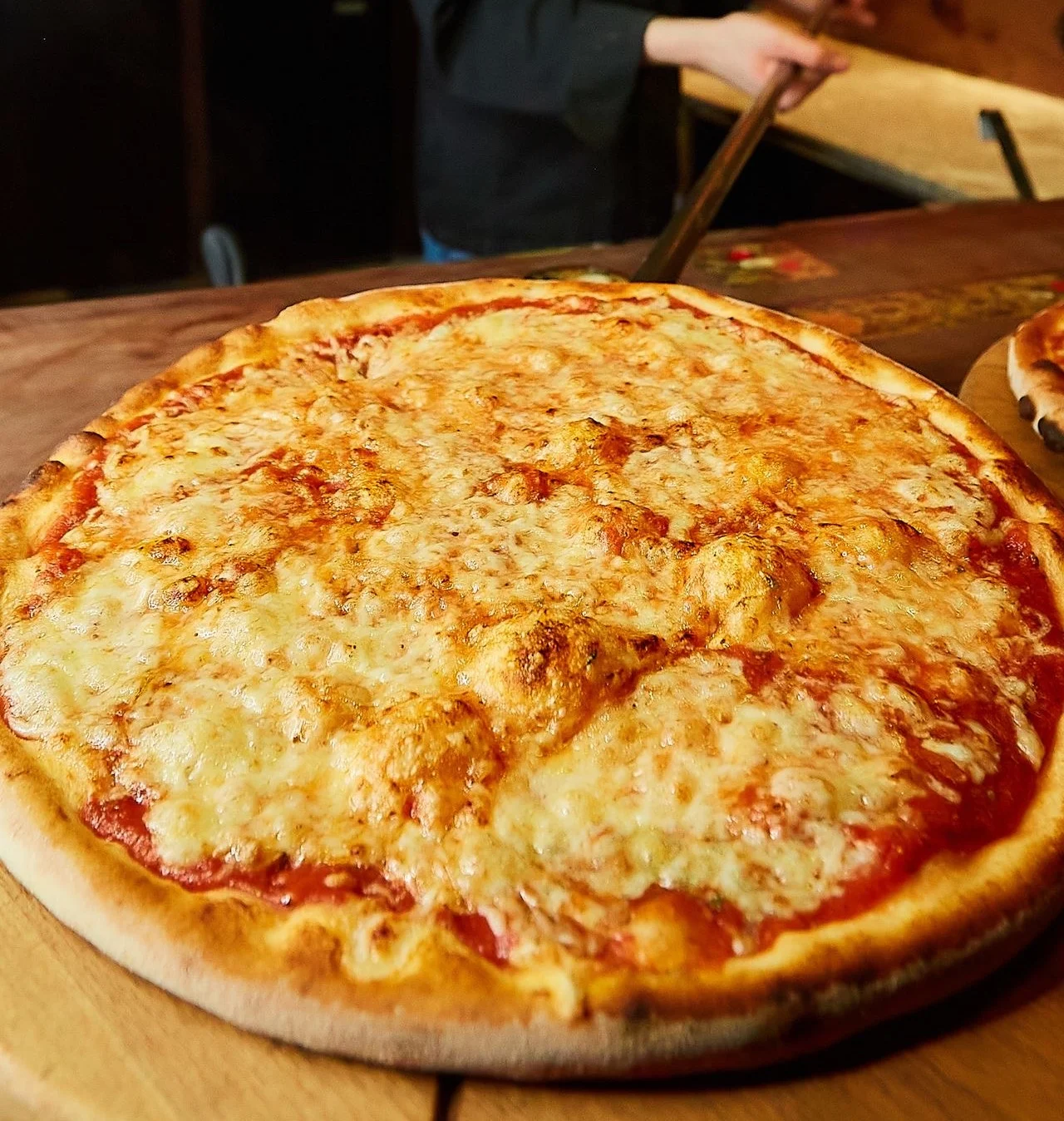 1–2 pizzy o průměru 33 cm či Calzone dle výběru a 10% sleva na nápoje