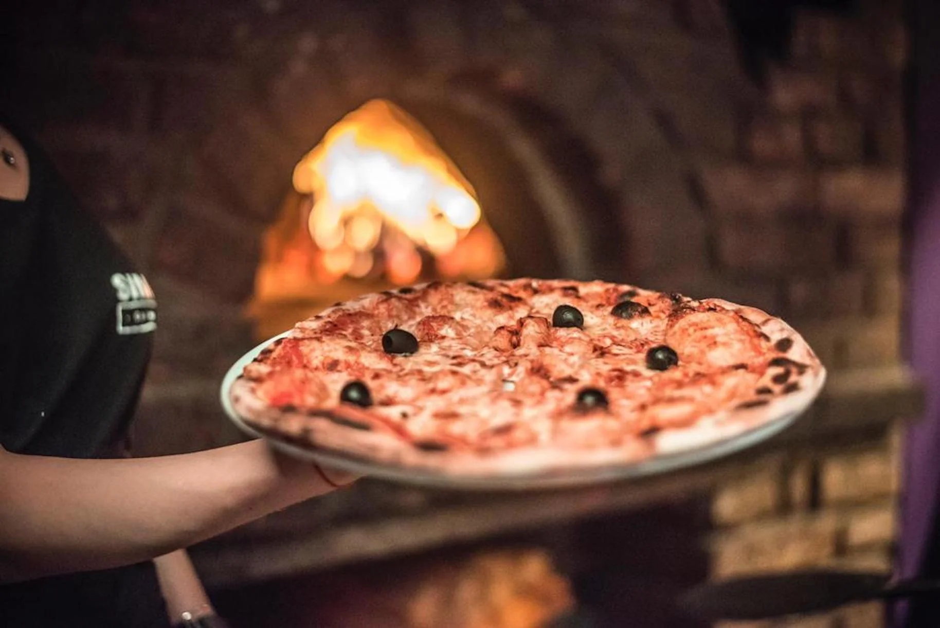 1–2 pizzy o průměru 33 cm či Calzone dle výběru a 10% sleva na nápoje
