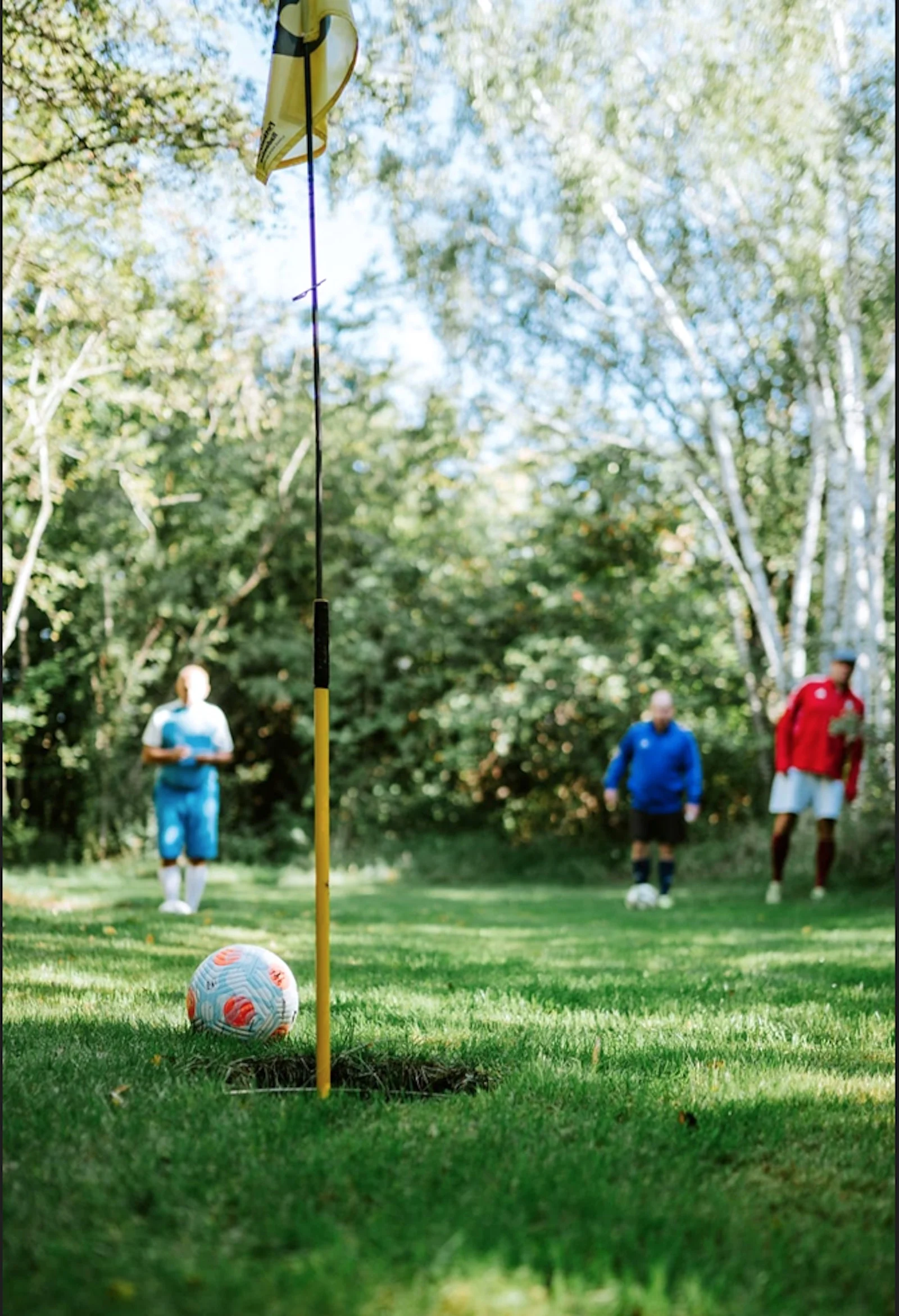 Zábavný fotbalgolf: jedna hra o 18 jamkách pro dospělé i rodinu