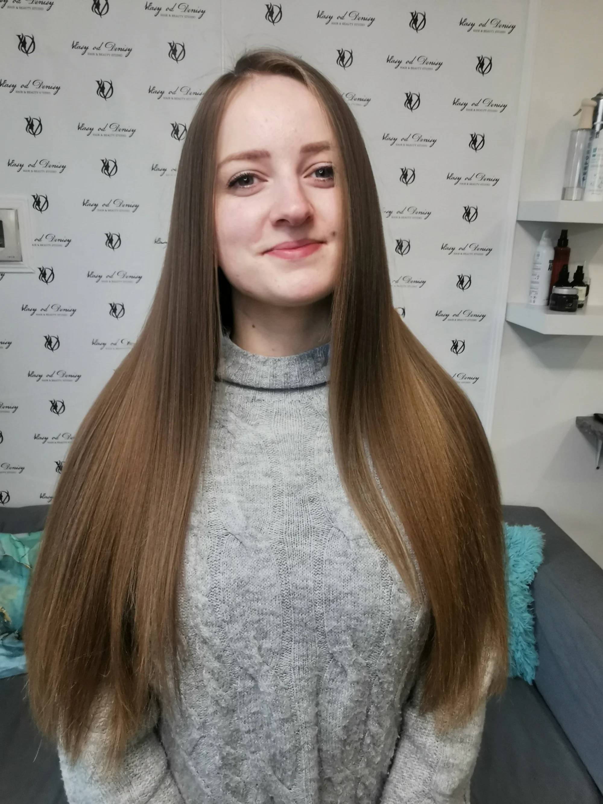 Brazilský keratin nebo intenzivní výživa vlasů pro lesk a sílu vlasů včetně střihu