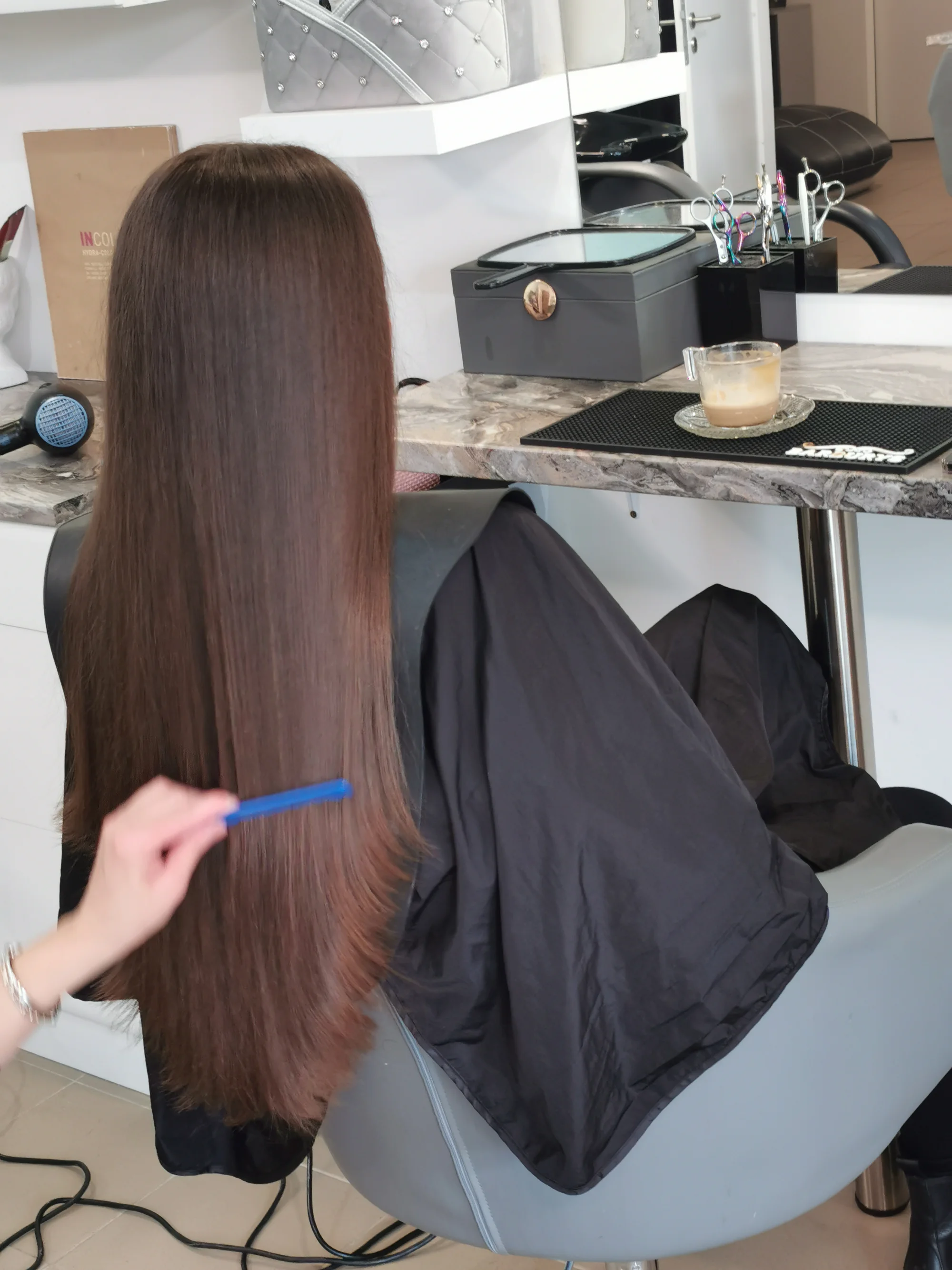 Kadeřnický balíček: balayage, střih a regenerace pro jakoukoliv délku vlasů