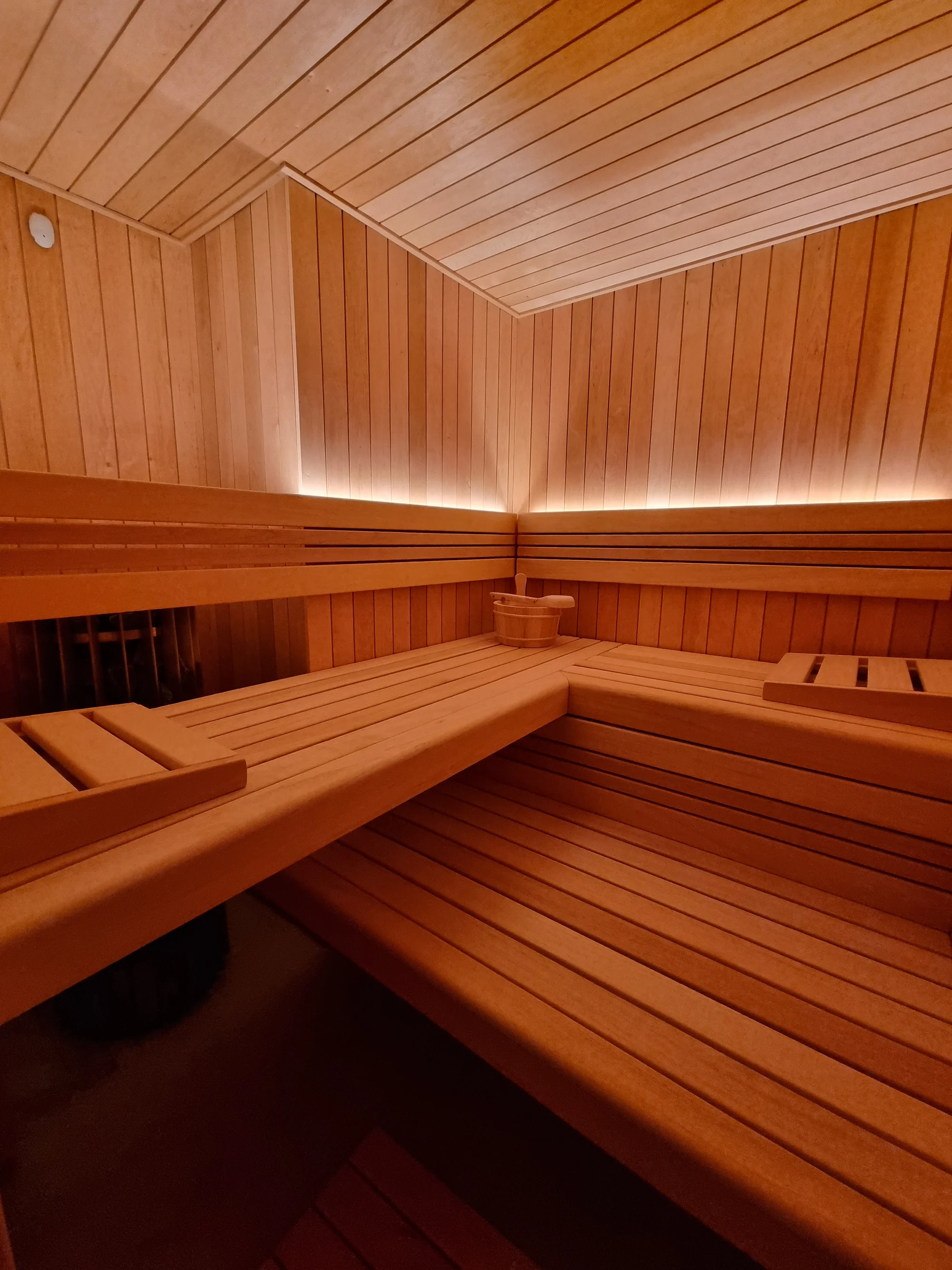 Privátní wellness pro 2 osoby: 60–120 min. vířivky a finské sauny, mísa ovoce i drink