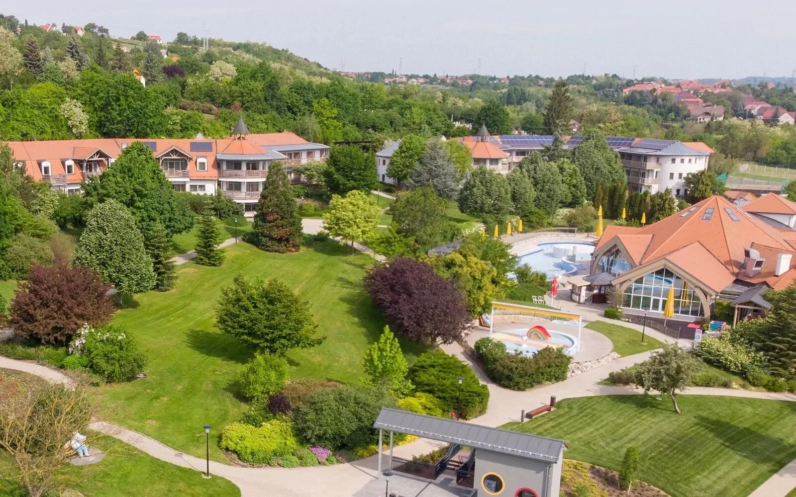 Rodinný hotel se zážitkovými lázněmi a hernou: až 2 děti zdarma, hlídání, polopenze a wellness