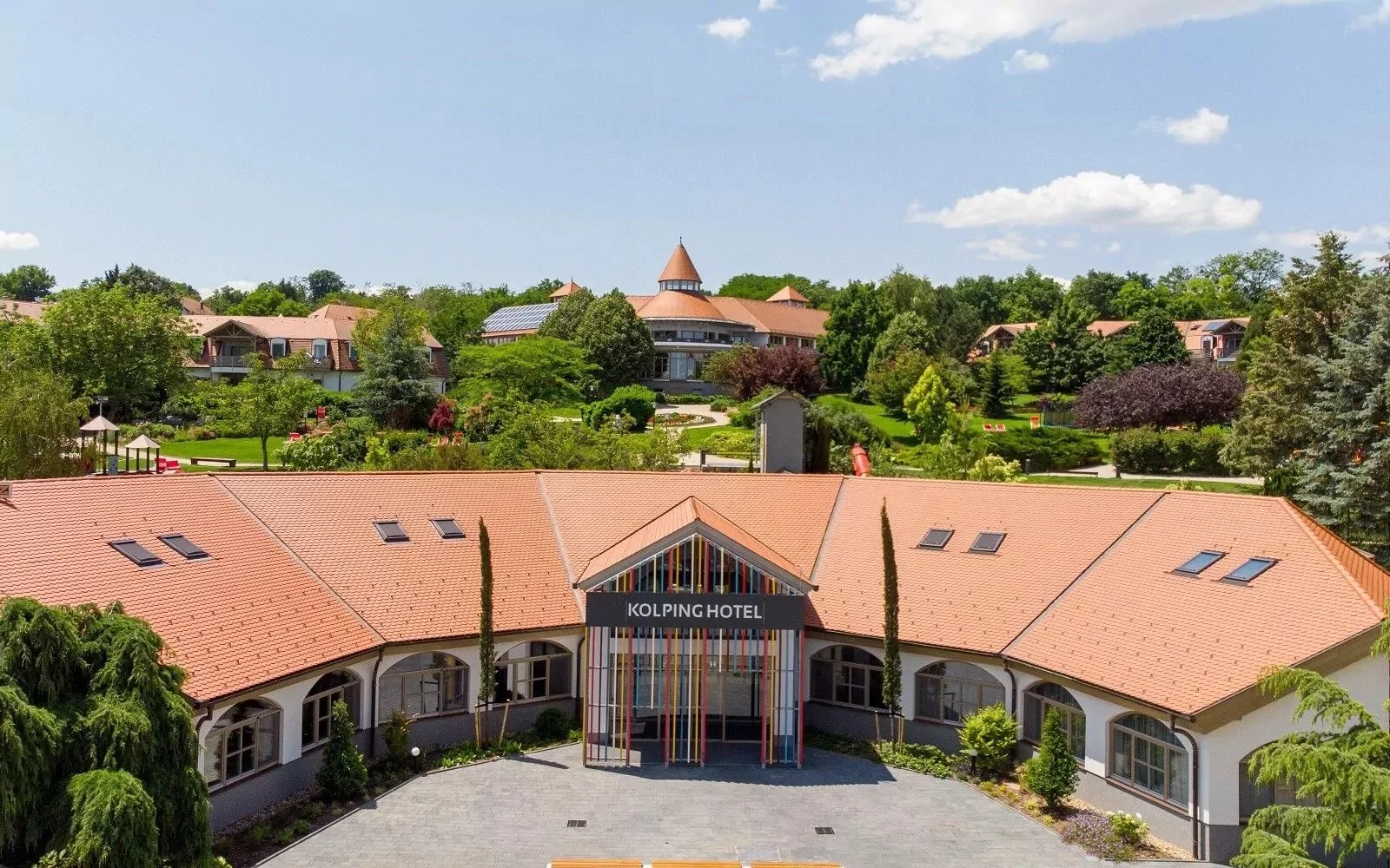 Rodinný hotel se zážitkovými lázněmi a hernou: až 2 děti zdarma, hlídání, polopenze a wellness