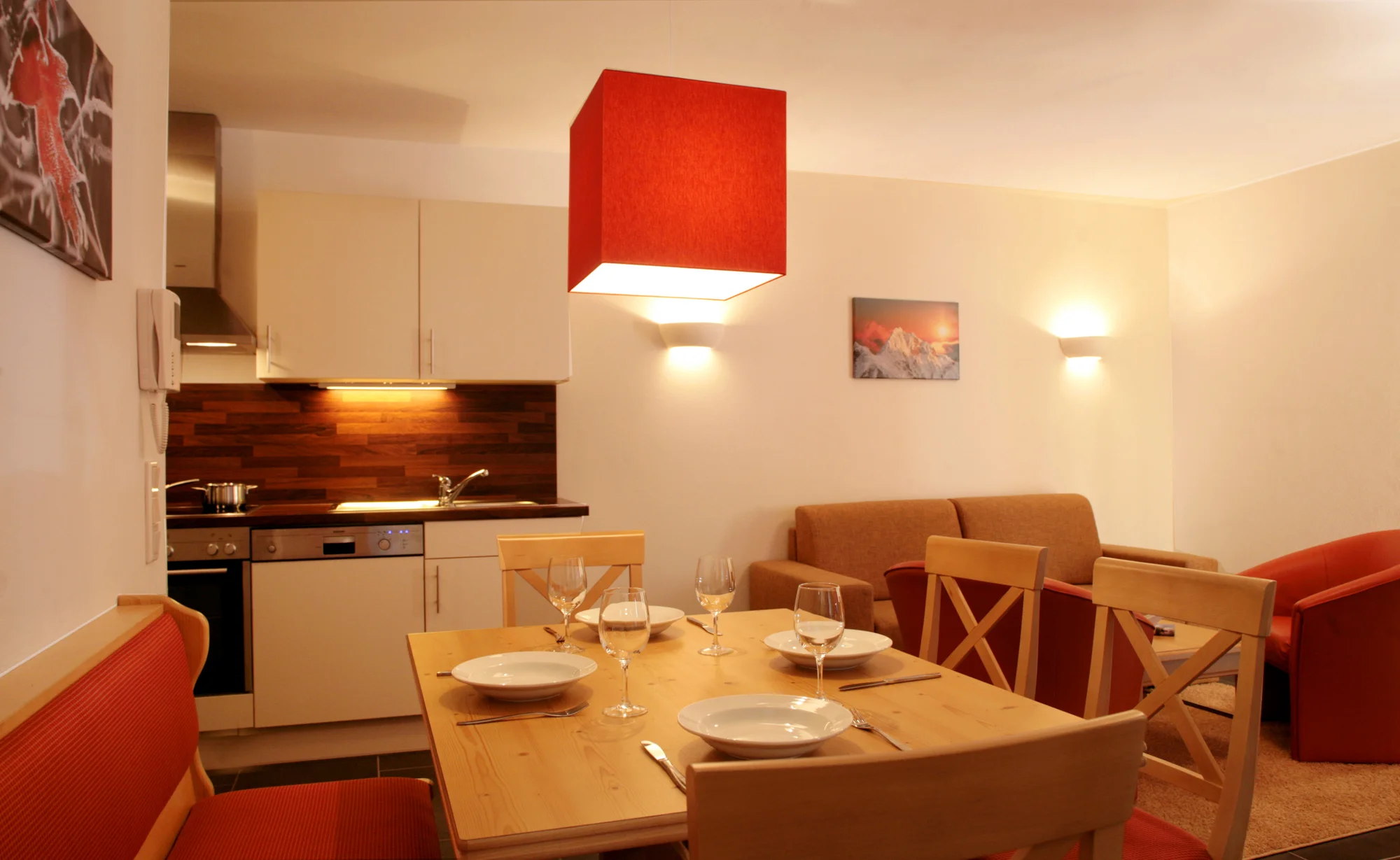 Aktivní dovolená v Rakousku, oblast Saalbach: apartmány až pro 8 osob, karta výhod