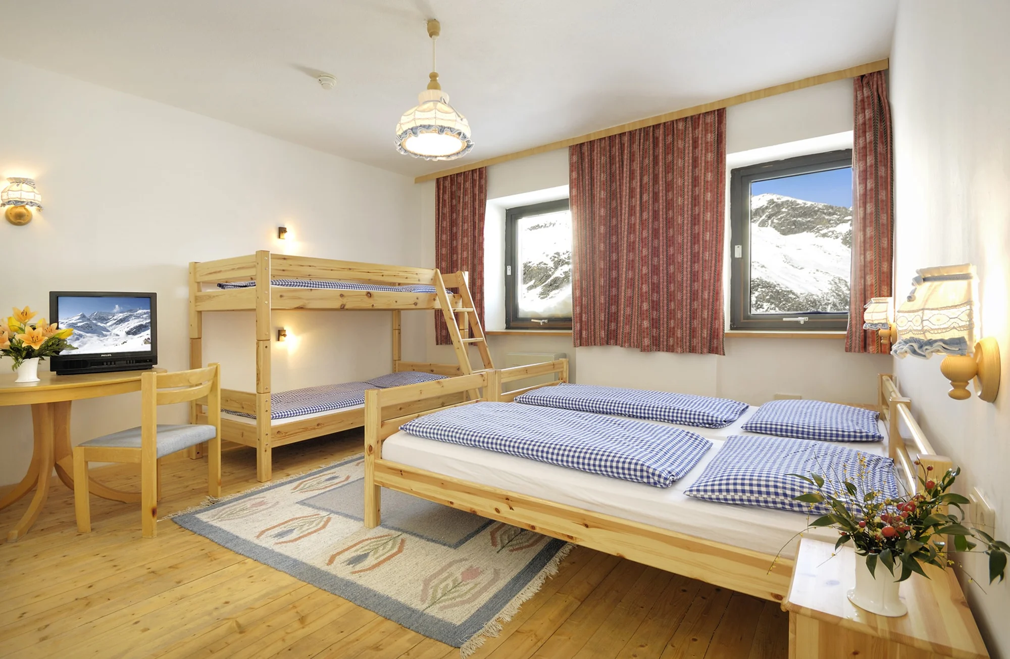 Na výlety do Rakouska: 3* hotel ve výšce 2315 m, u jezera a ledovce, polopenze, wellness, děti do 12 let zdarma
