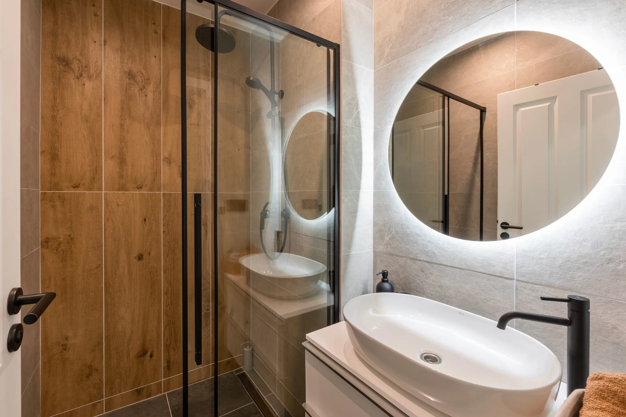 Nádherné apartmány ve Velkých Losinách: kapacita až 8 osob, možnost snídaní i wellness