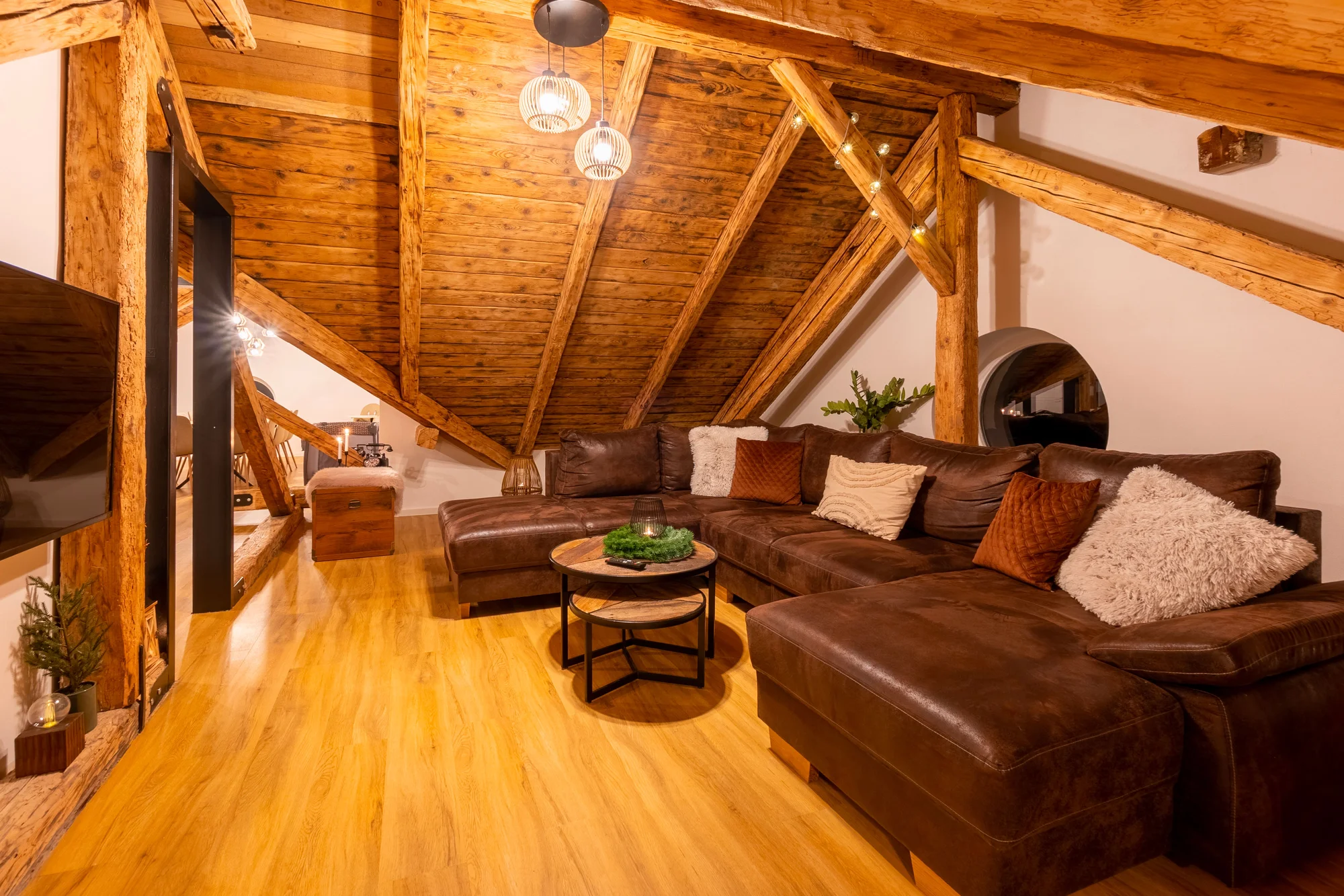 Nádherné apartmány ve Velkých Losinách: kapacita až 8 osob, možnost snídaní i wellness