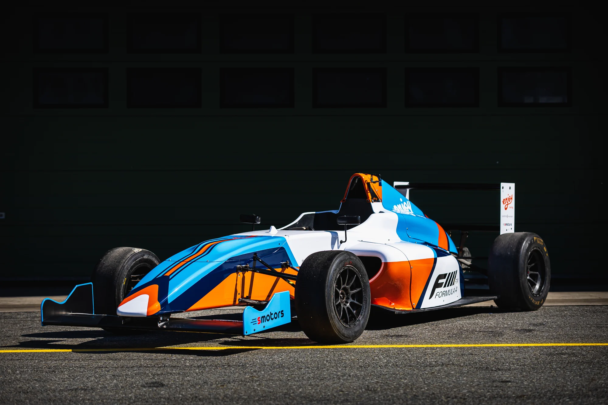 Bláznivá jízda v Ariel atom nebo Formuli F4 na letištním okruhu Kámen 1,5 hod. od Prahy