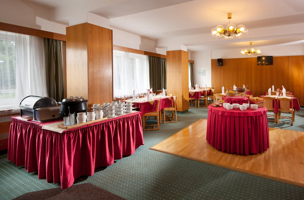 3* penzion ve Františkových lázních: snídaně, láhev vína i wellness procedury