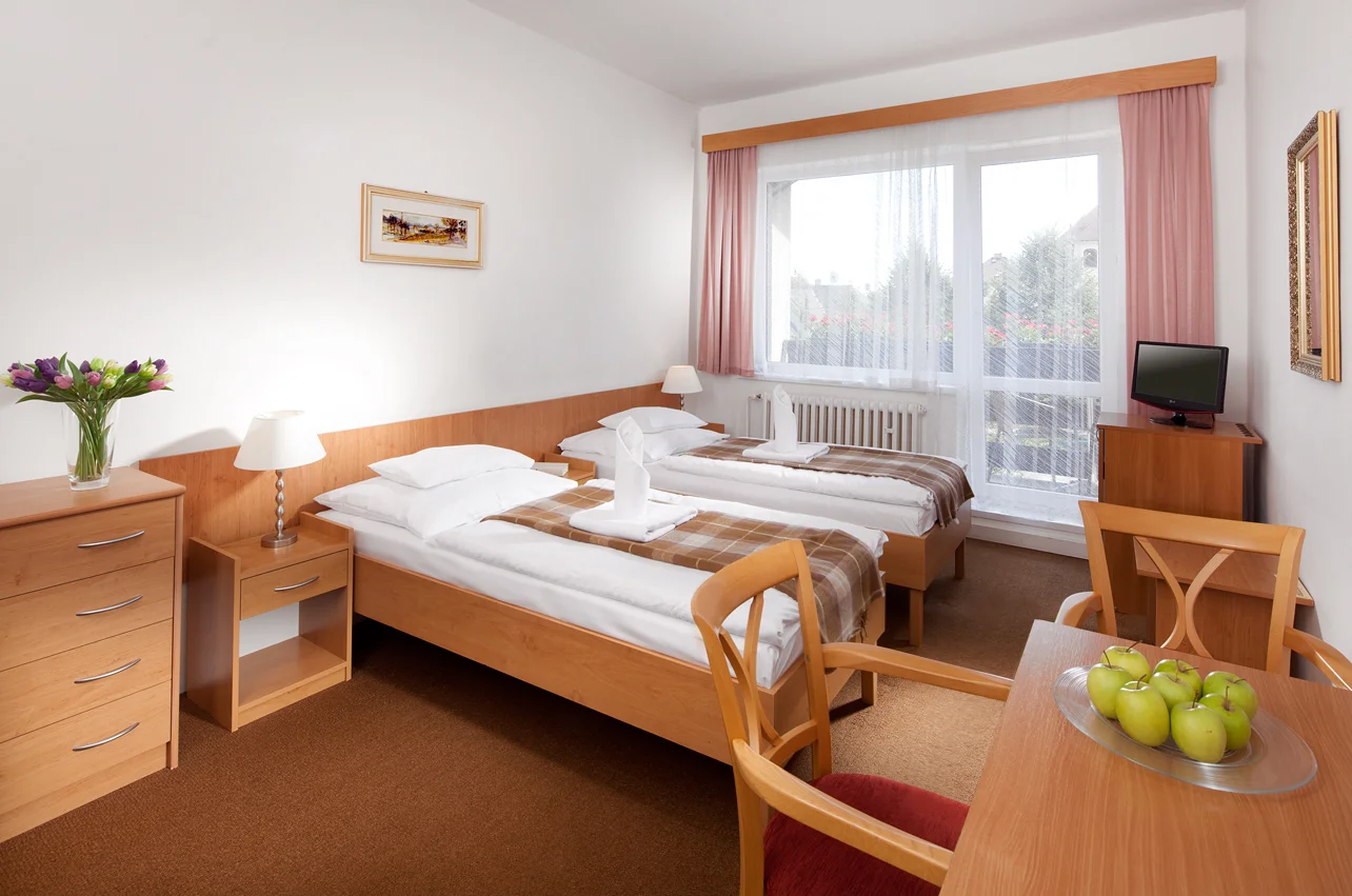 3* penzion ve Františkových lázních: snídaně, láhev vína i wellness procedury