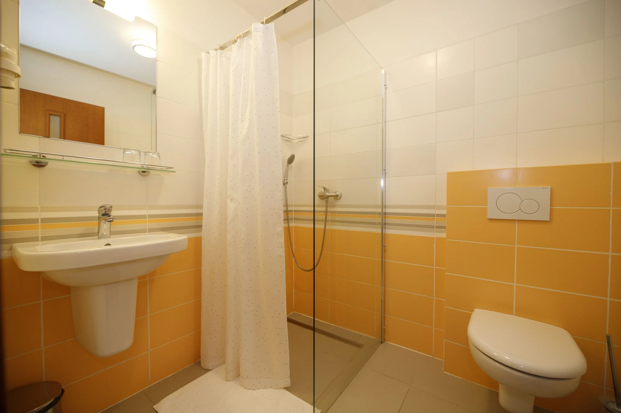 Horský hotel v Beskydech: snídaně, neomezeně dva bazény i sauna