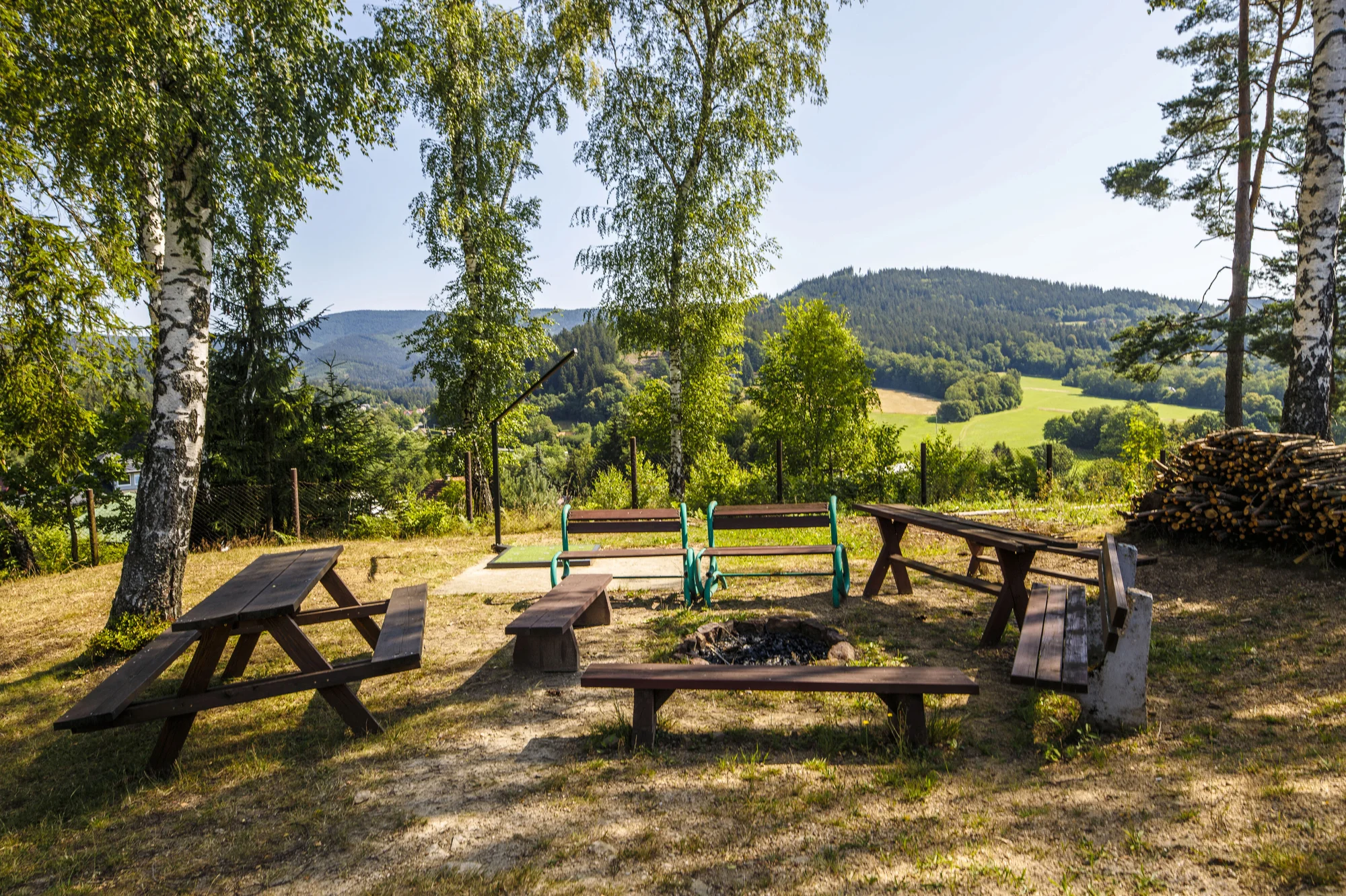 Horský hotel v Beskydech: snídaně, neomezeně dva bazény i sauna