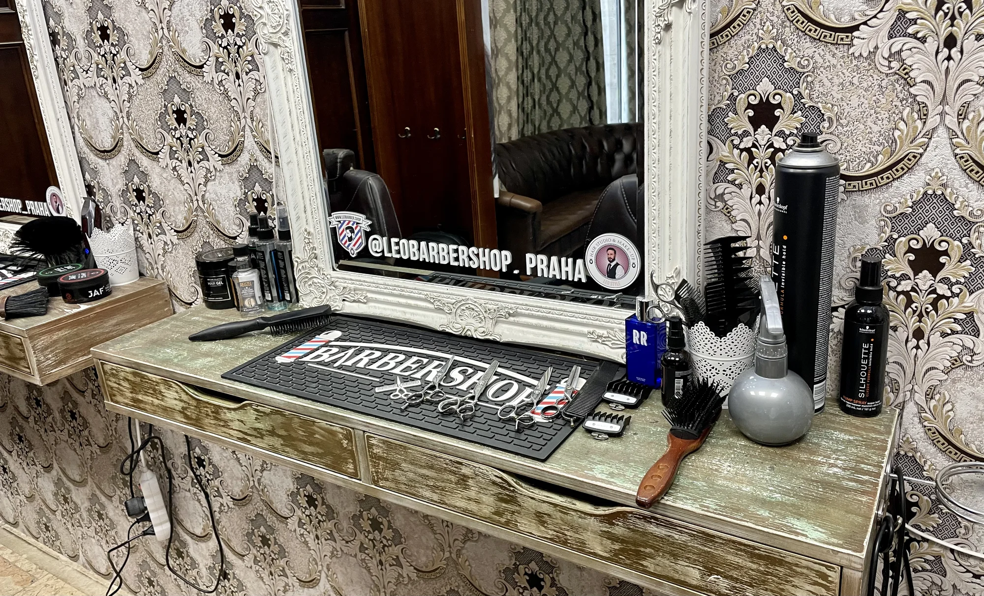 Pánský módní barber střih i úprava vousů v barbershopu na Vinohradech