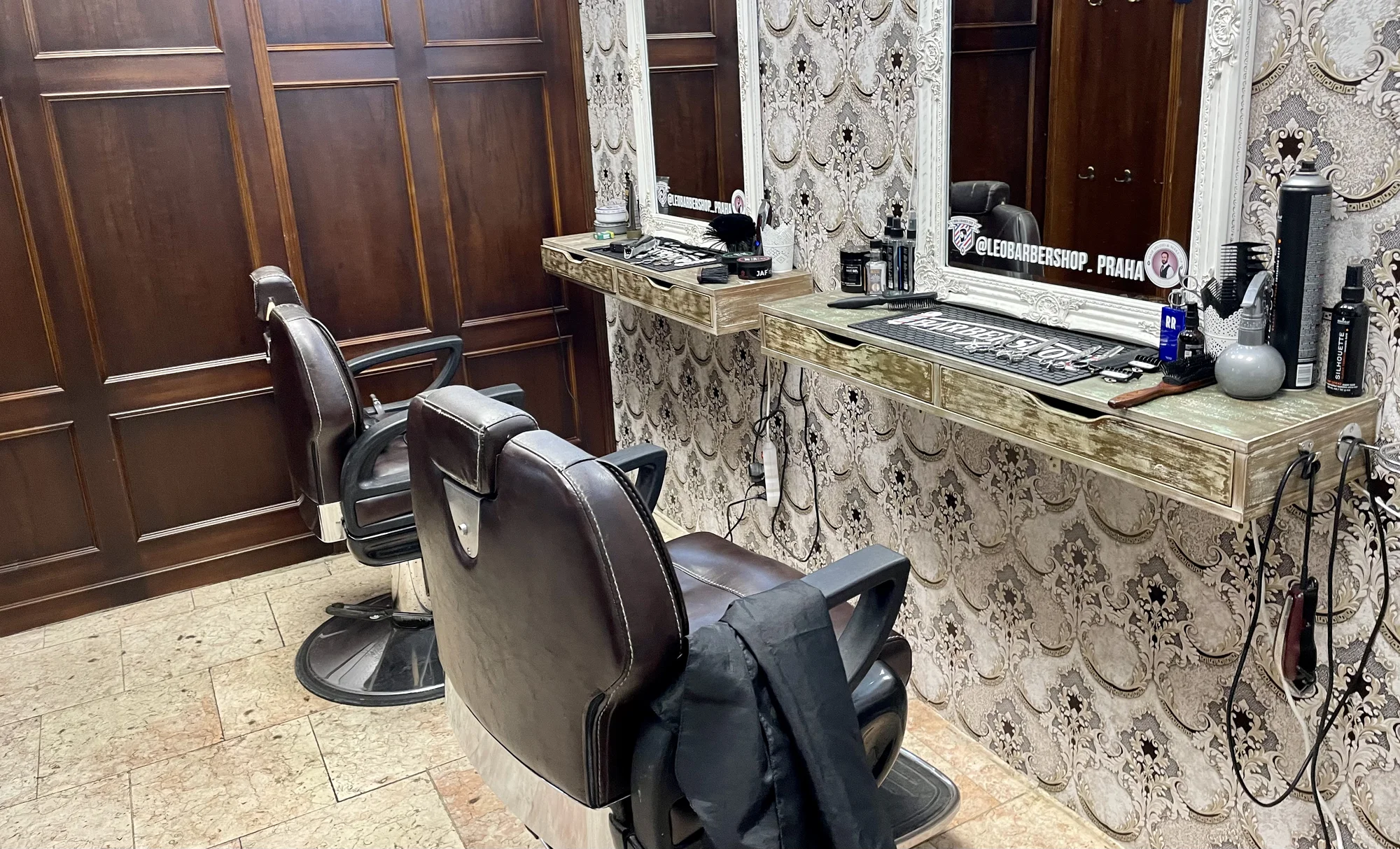 Pánský módní barber střih i úprava vousů v barbershopu na Vinohradech