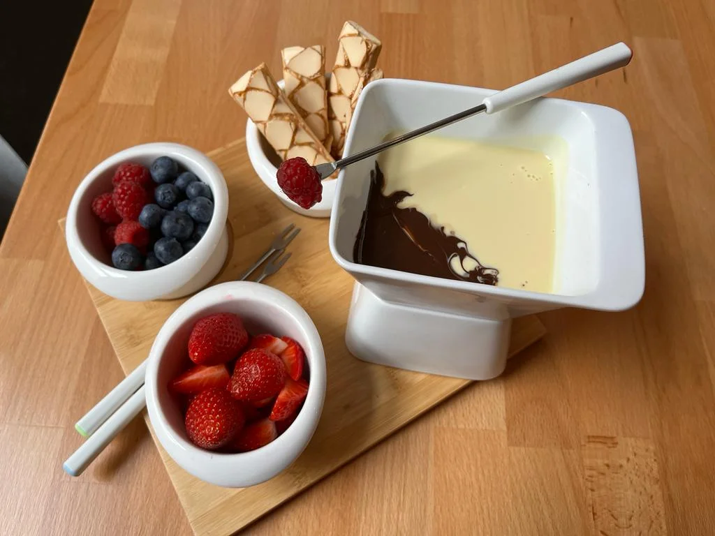 Degustace tří druhů horké čokolády či fondue s lesním ovocem v Chocolaterii Bon Bon: 1 až 3 osoby