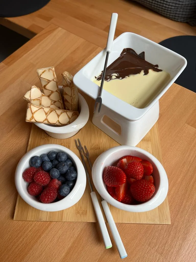 Degustace tří druhů horké čokolády či fondue s lesním ovocem v Chocolaterii Bon Bon: 1 až 3 osoby