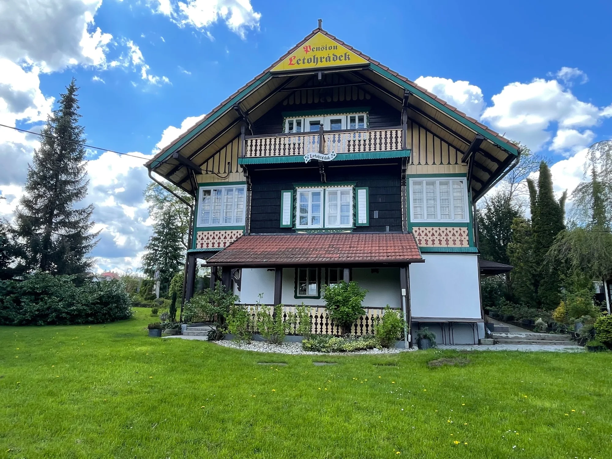 Privátní wellness a kachní prsa nebo lovecké menu v historickém letohrádku pro 2 osoby