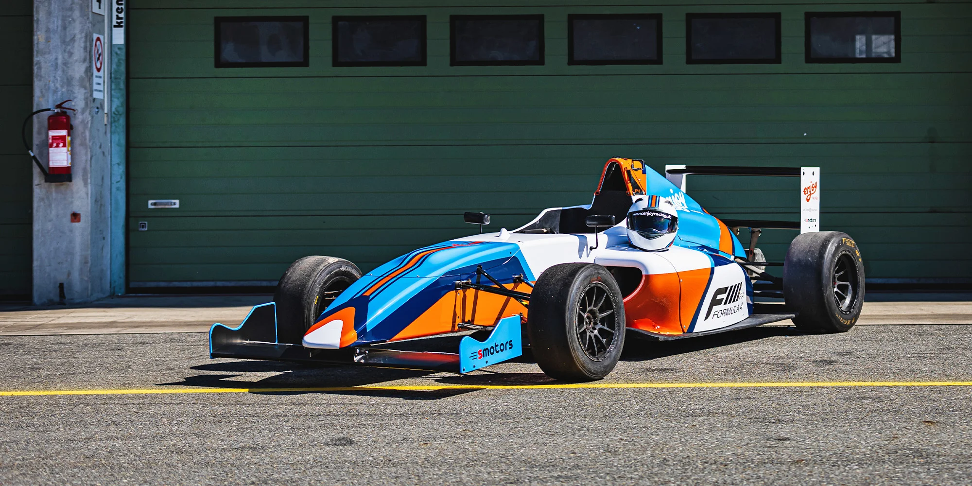 Bláznivá jízda v Ariel atom nebo Formuli F4 na letištním okruhu Kámen 1,5 hod. od Prahy