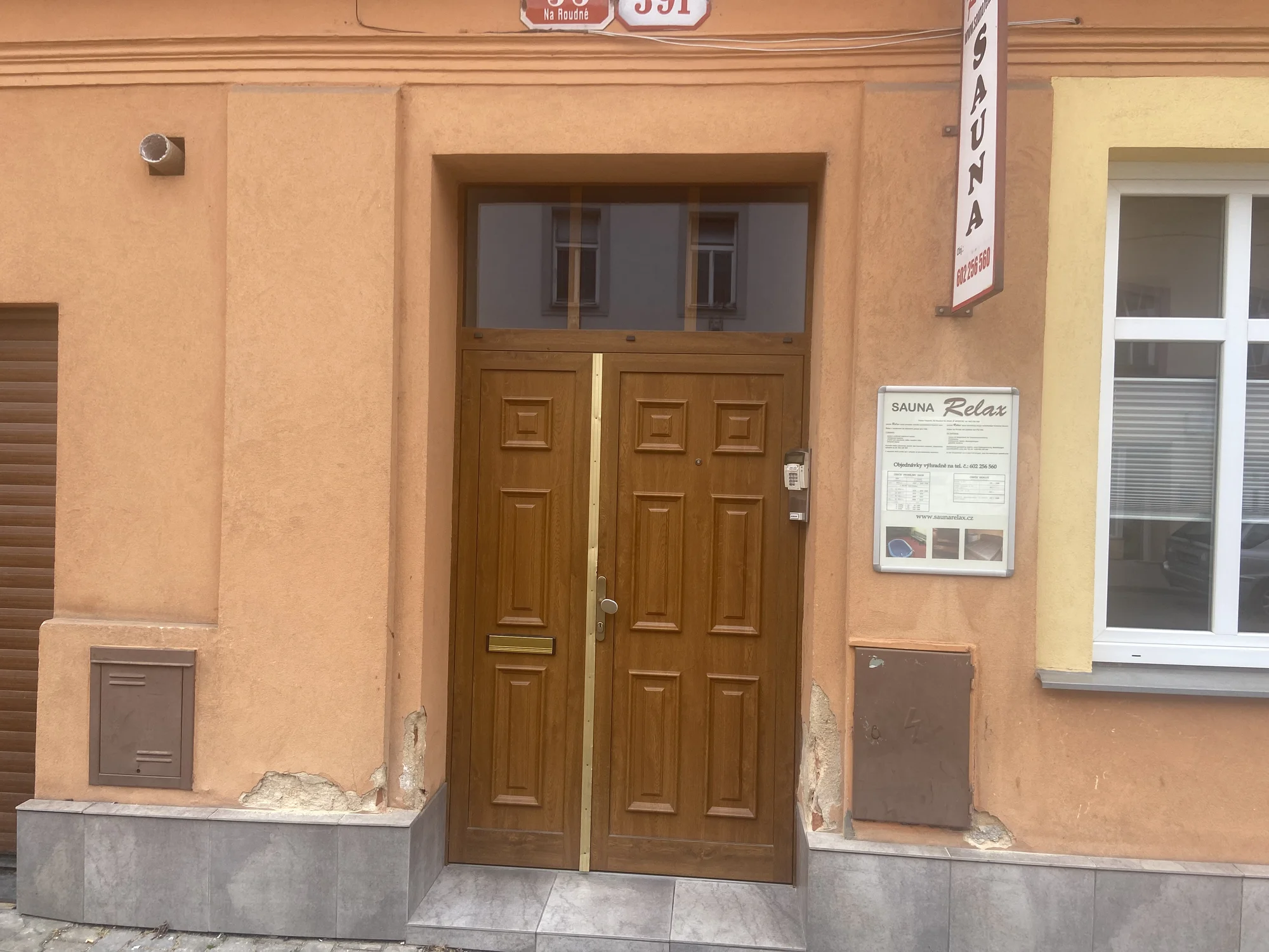 50 minut v privátní finské sauně nebo infrasauně pro 2 osoby