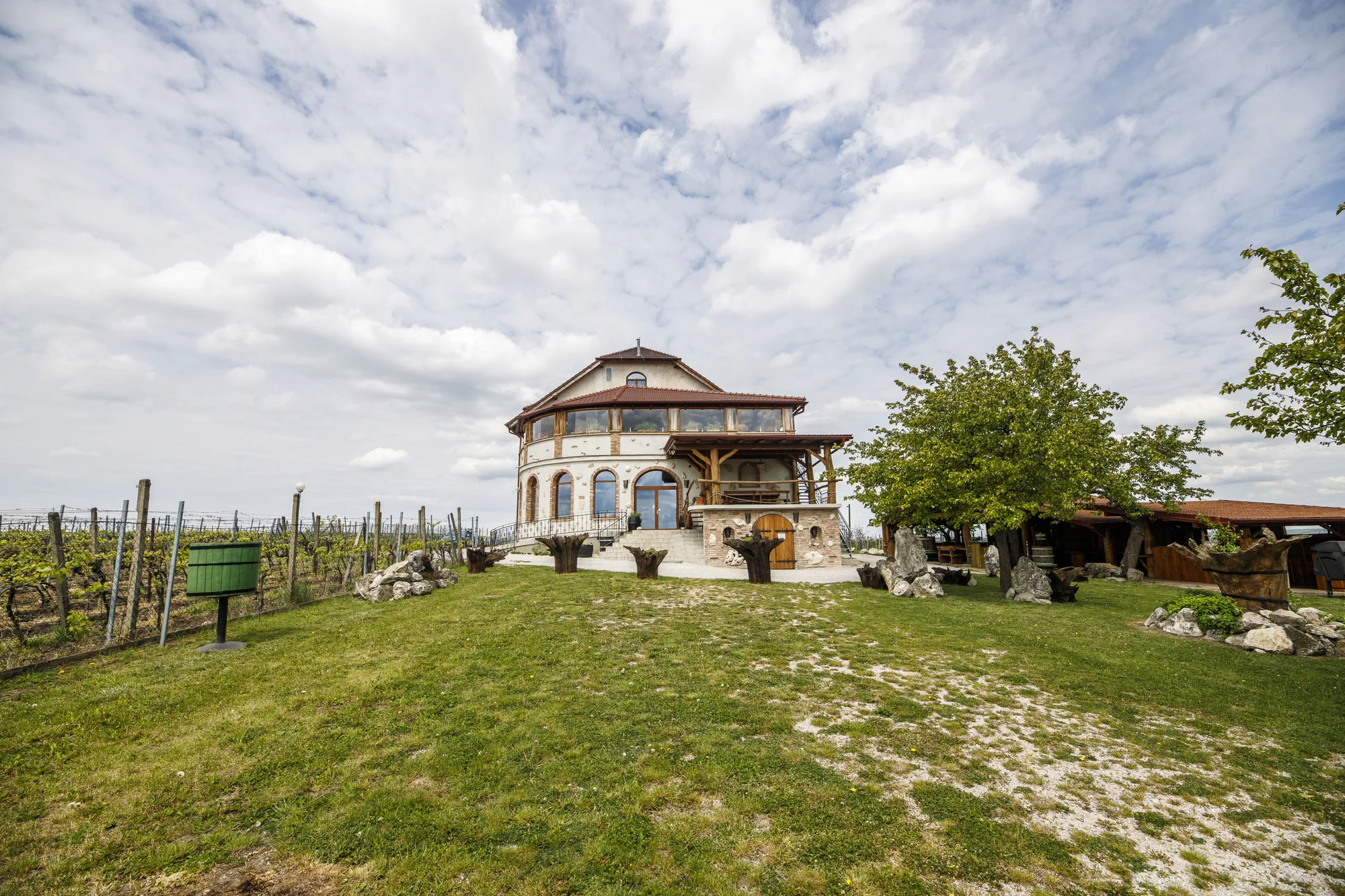 Skvělý relax na jižní Moravě až pro 6 osob: ubytování mezi vinicemi, polopenze a víno