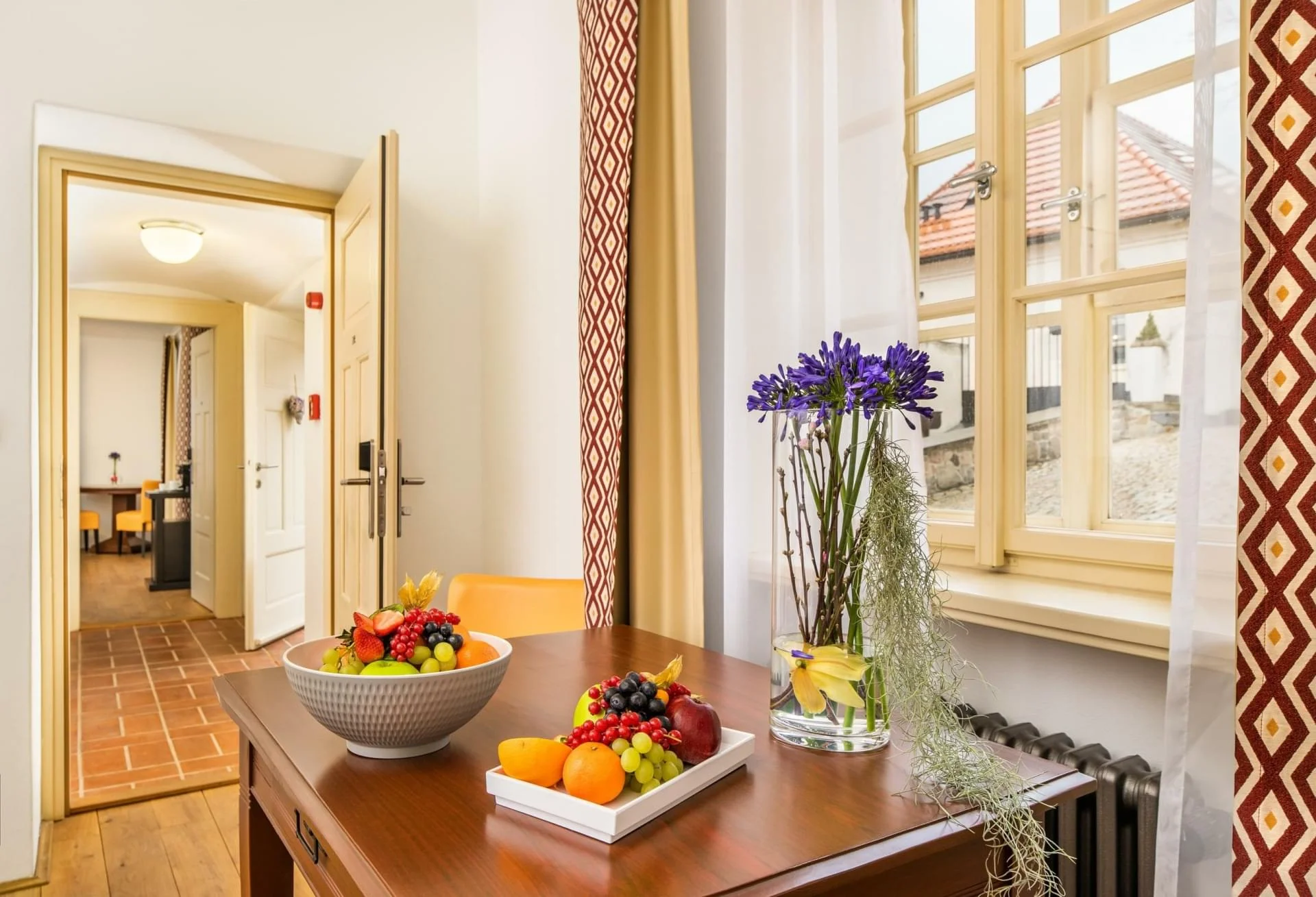 Relax v designovém hotelu v Benešově: snídaně i vstupenky na Konopiště