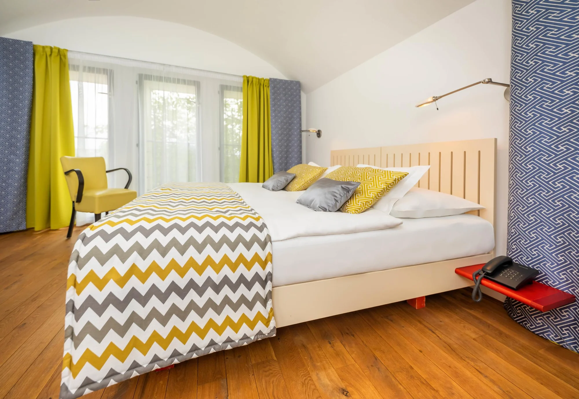 Relax v designovém hotelu v Benešově: snídaně i vstupenky na Konopiště
