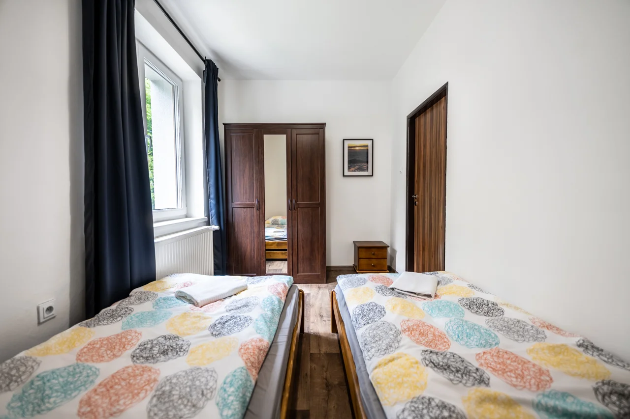 Pobyt v Beskydech až pro 6 osob: třípokojové apartmány, zahrada s posezením