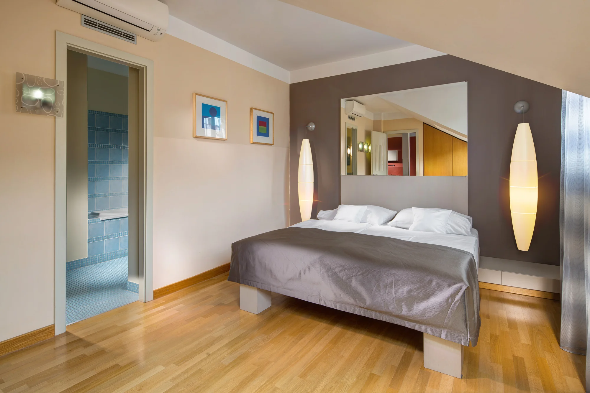 Moderní apartmán nebo studio na Vinohradech se snídaní a saunou