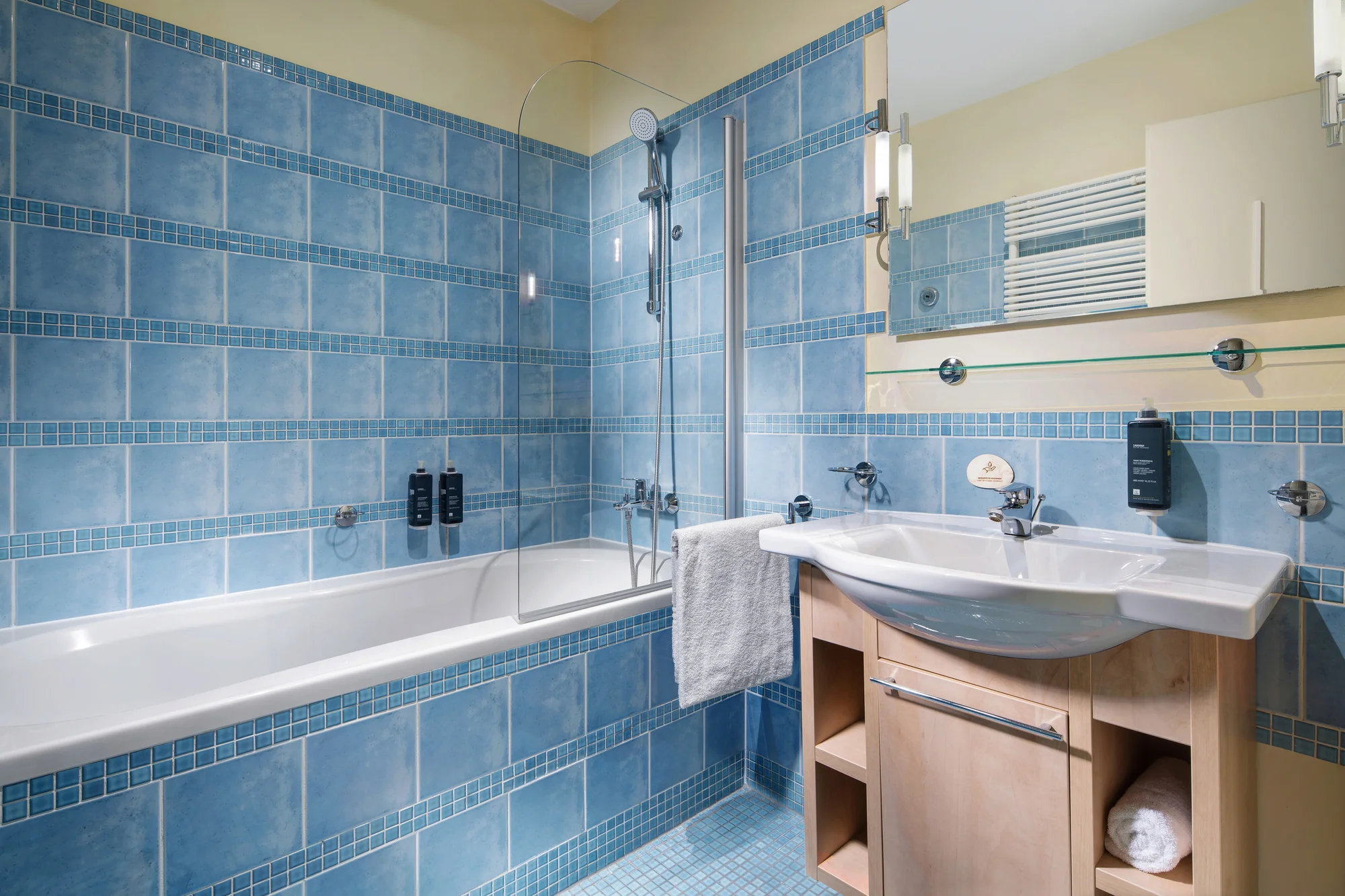 Moderní apartmán nebo studio na Vinohradech se snídaní a saunou