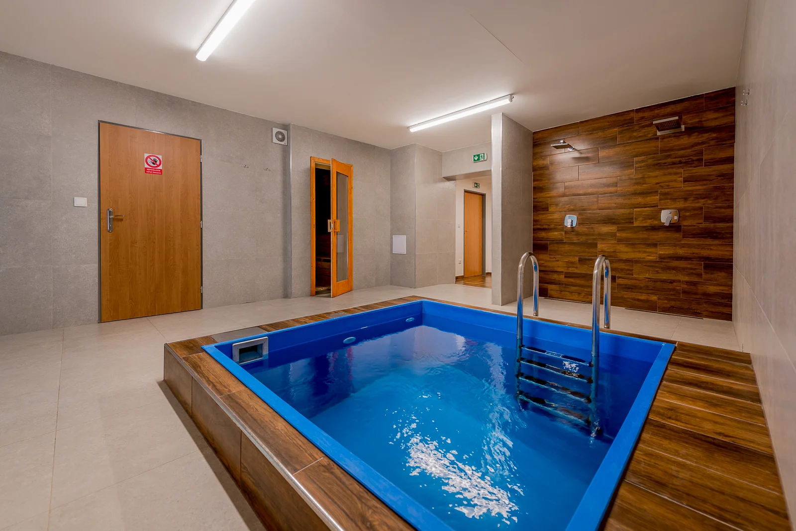 Pobyt v jižních Čechách: hotel či chatka se snídaní, bazén i sportovní aktivity