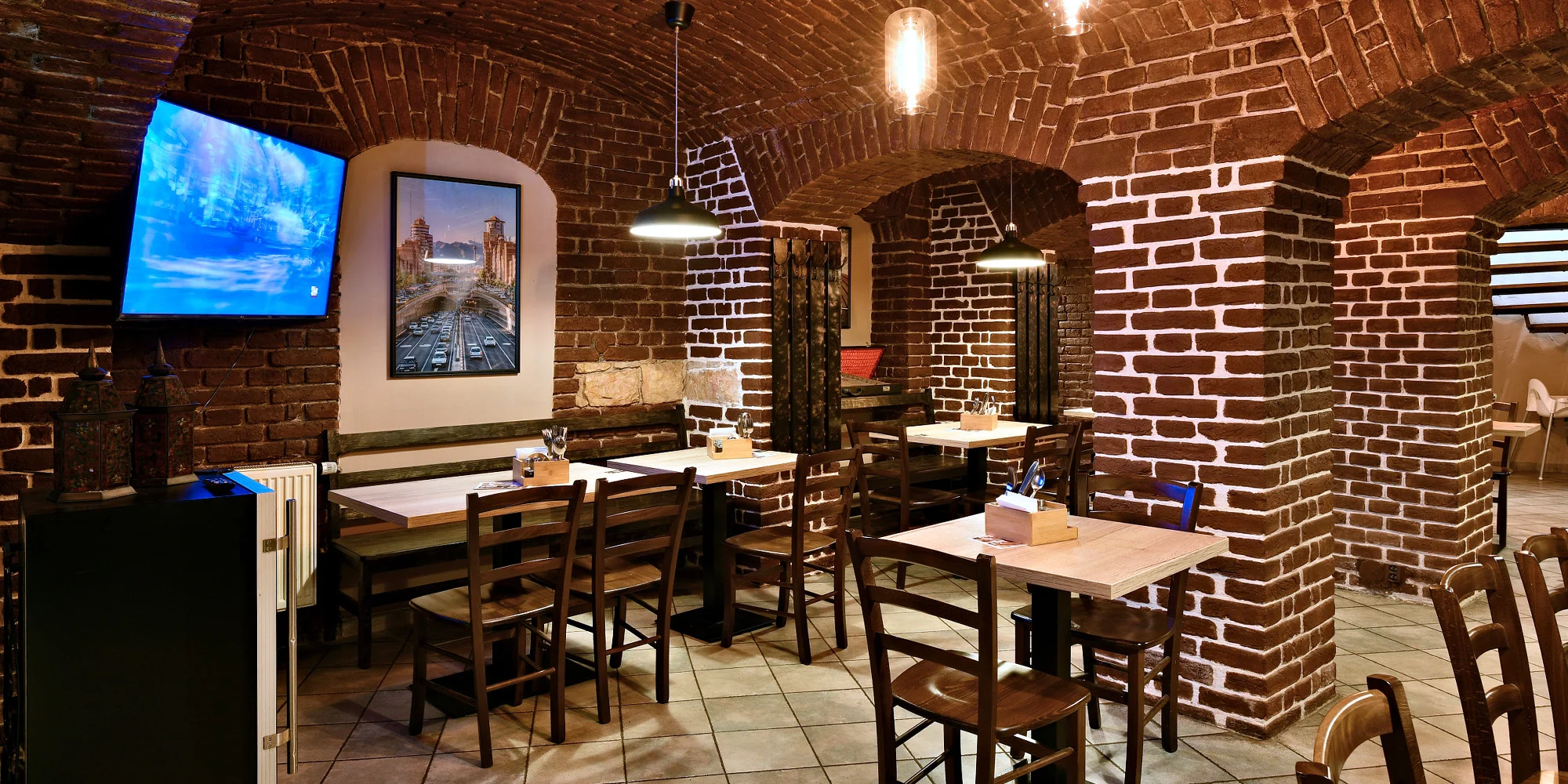 Perské speciality pro 1-4 osoby: jehněčí nebo kuřecí kebab a domácí limonáda