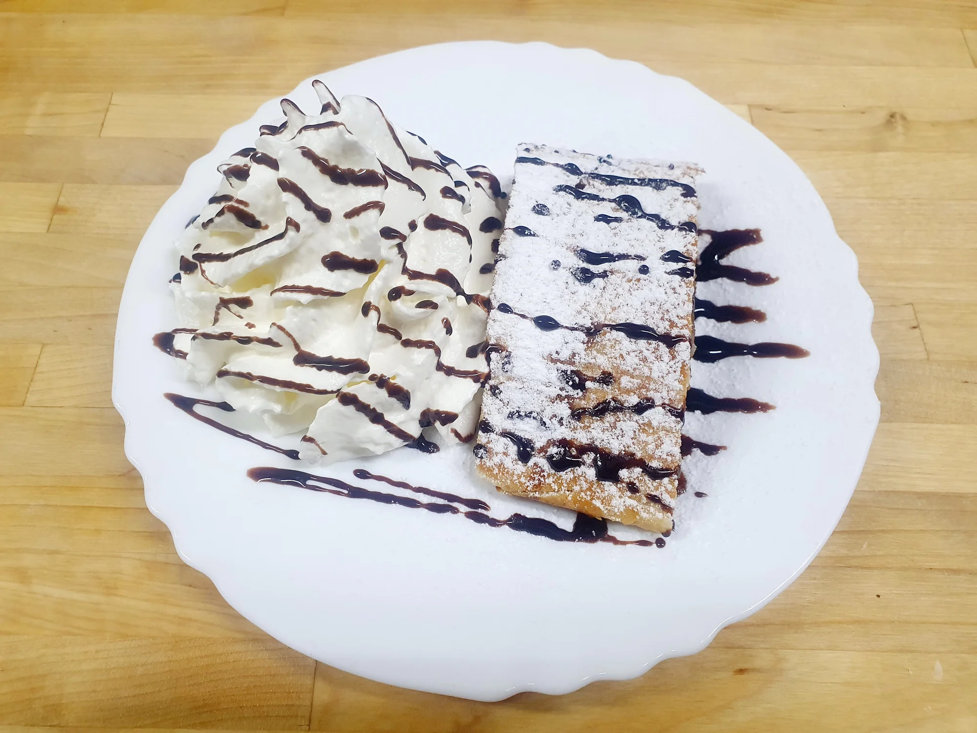 Privátní wellness a kachní prsa nebo lovecké menu v historickém letohrádku pro 2 osoby