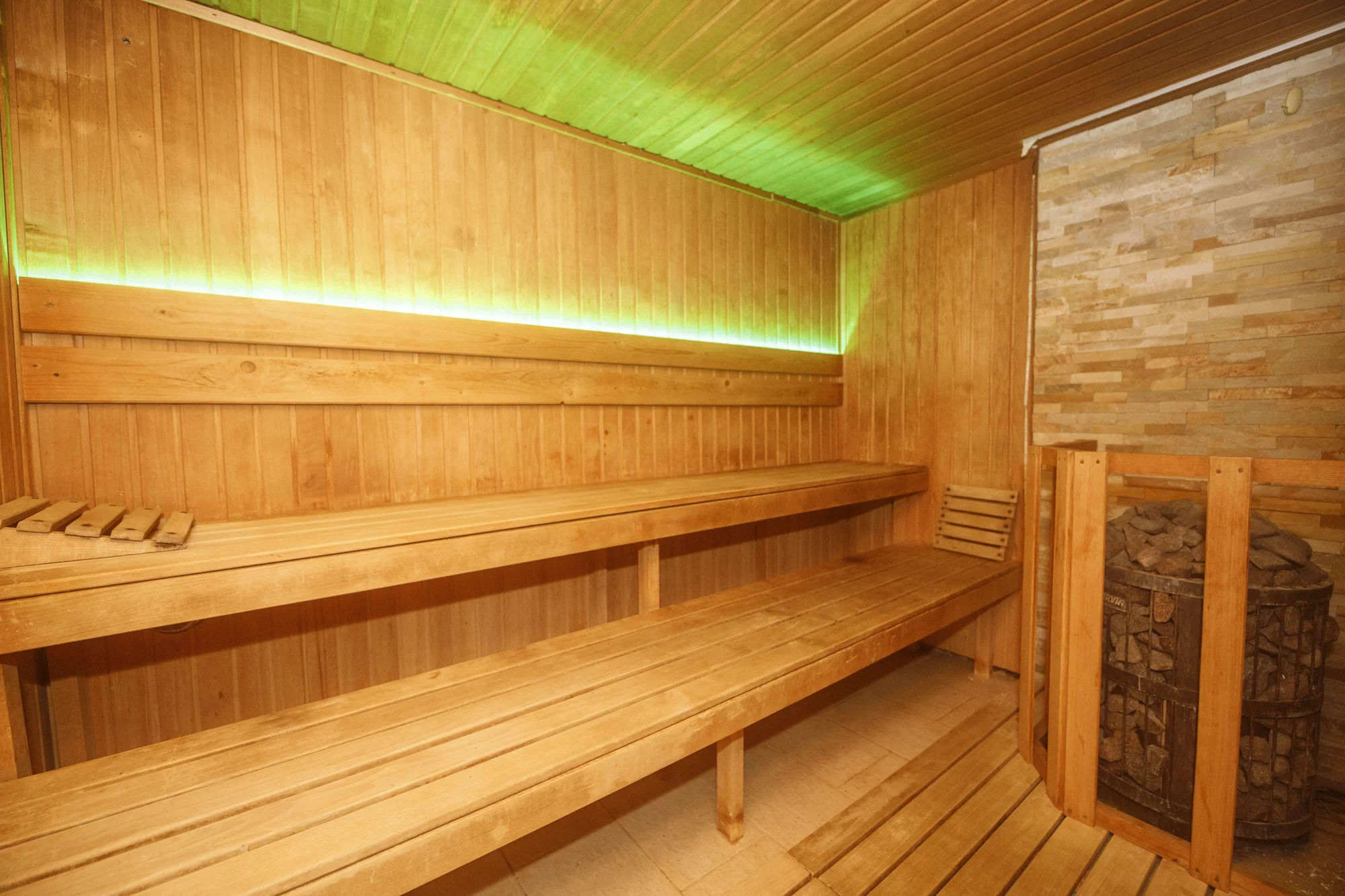 Podzimní pohoda v Beskydech s polopenzí a neomezeným wellness v týdnu.