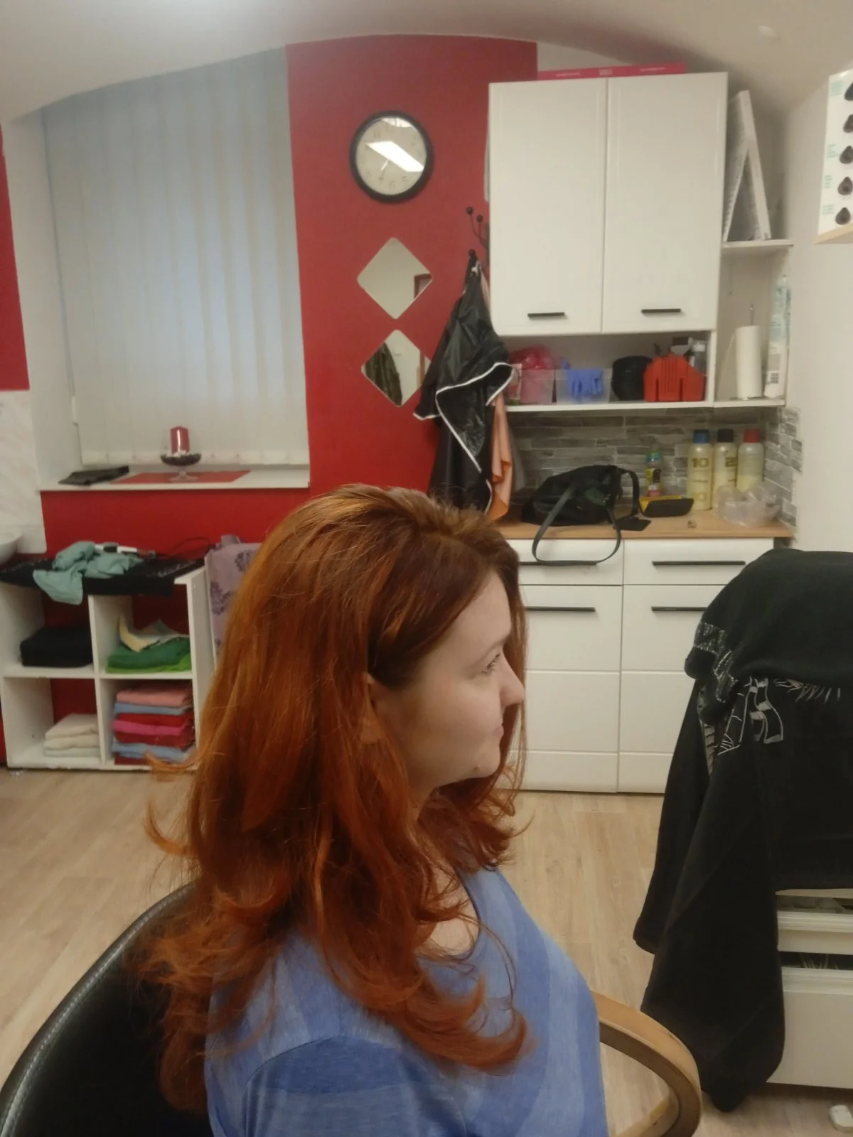 Dámský střih, trvalá nebo společenský účes v salonu na pražských Vinohradech