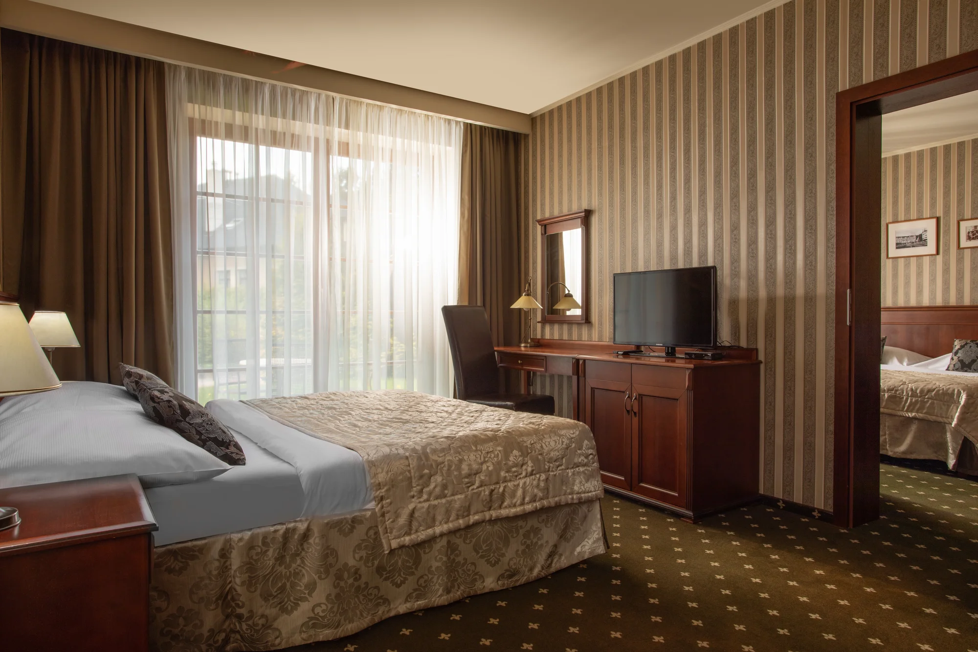 4* hotel v klidné části Mariánských Lázní: snídaně či polopenze, wellness i procedury