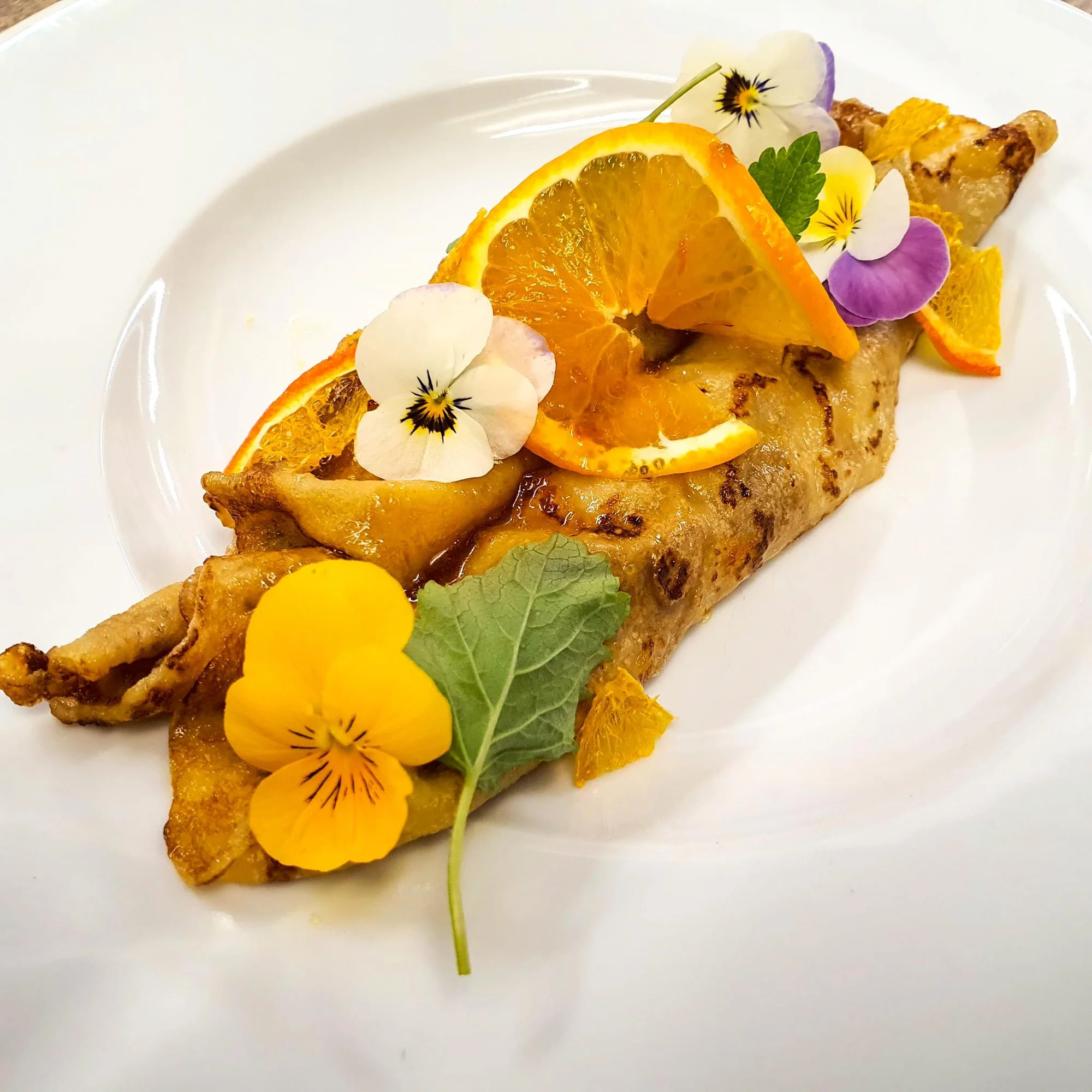 Luxusní čtyřchodové menu v Ostrově pro dva: jelení guláš, tagliatelle i Pavlova