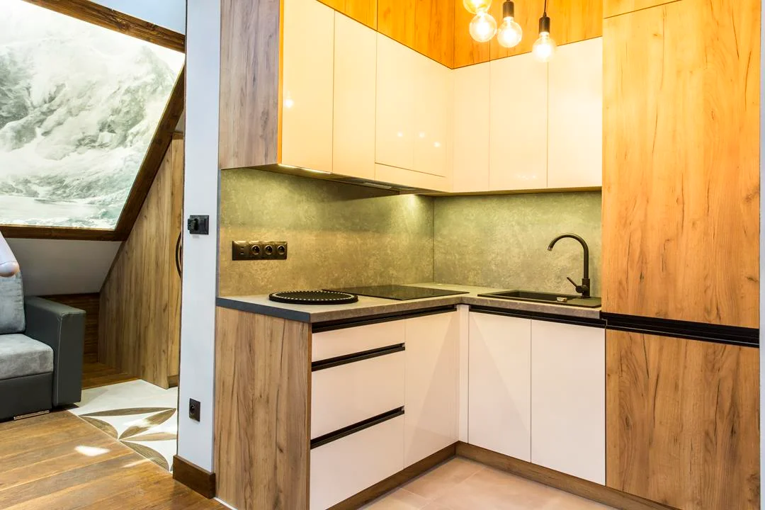 Nové apartmány v Zakopaném až pro 6 osob: cena za celý apartmán, neomezeně sauna a venkovní geotermální bazén