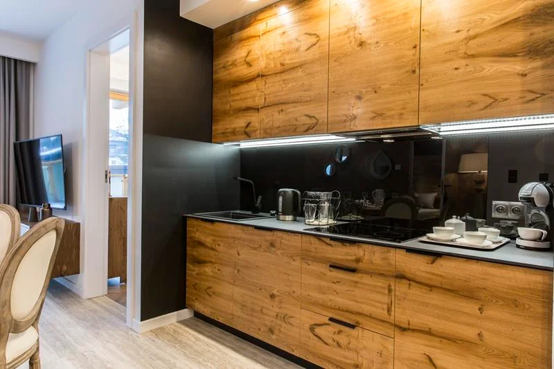 Nové apartmány v Zakopaném až pro 6 osob: cena za celý apartmán, neomezeně sauna a venkovní geotermální bazén