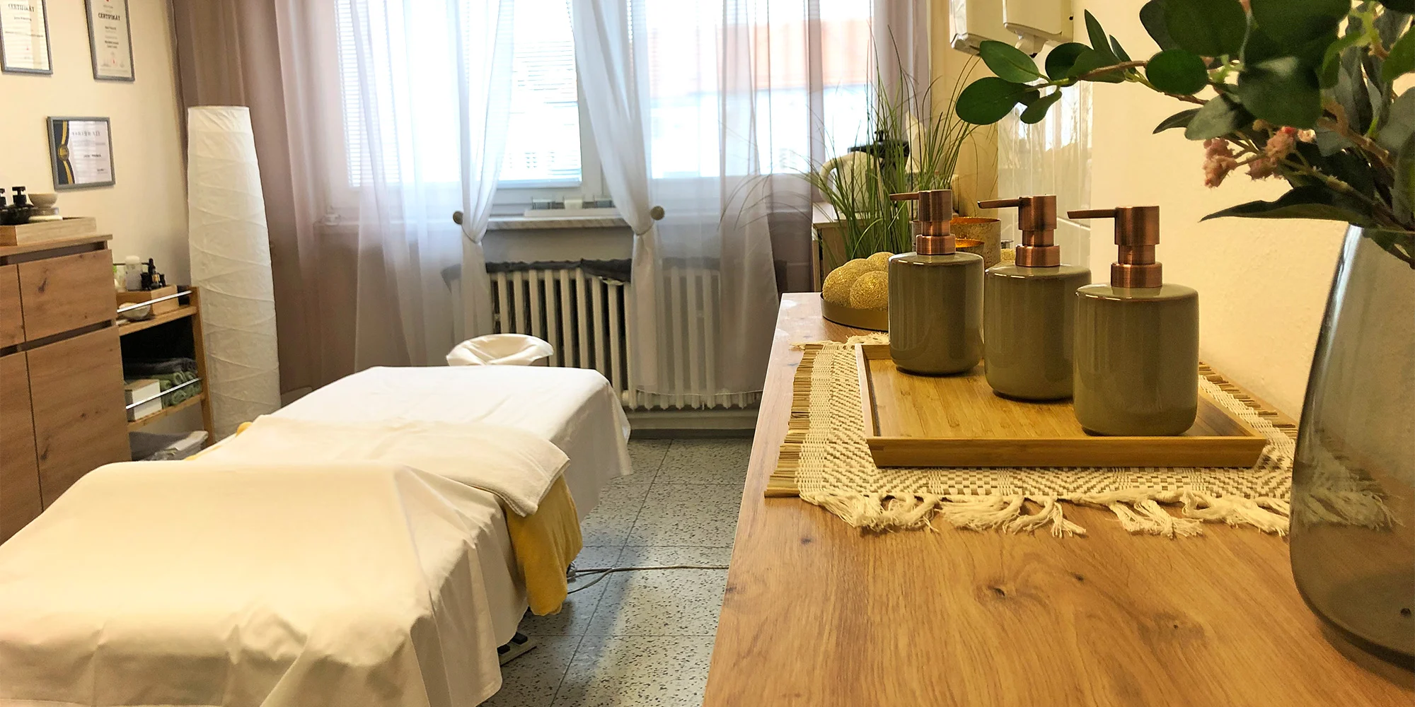 60min. masáž dle výběru i permanentky: záda a šíje, nohy či baňkování