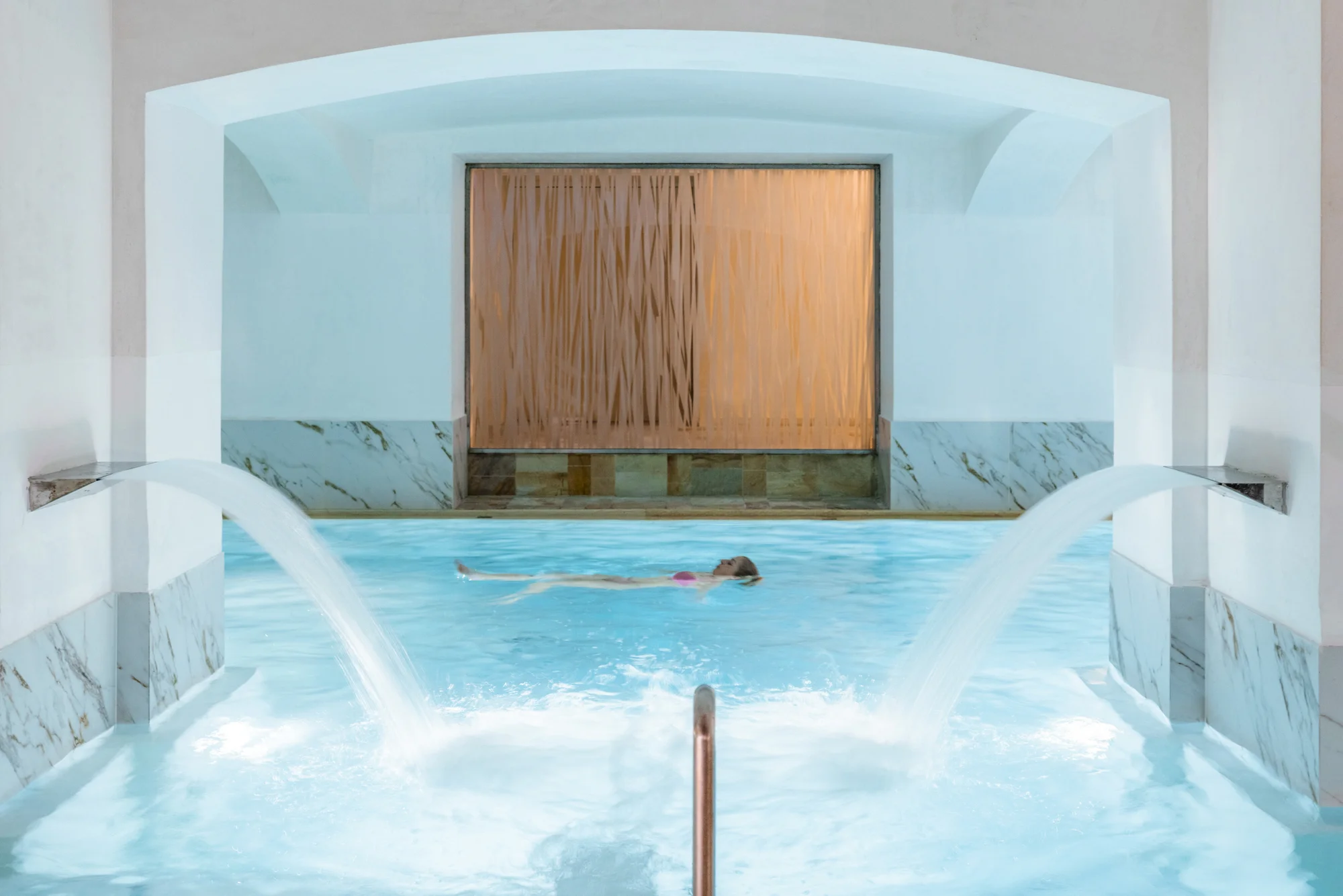 5* hotel v novorenesančním paláci v centru Prahy: luxusní pokoje, varianty se snídaní i vstupem do spa