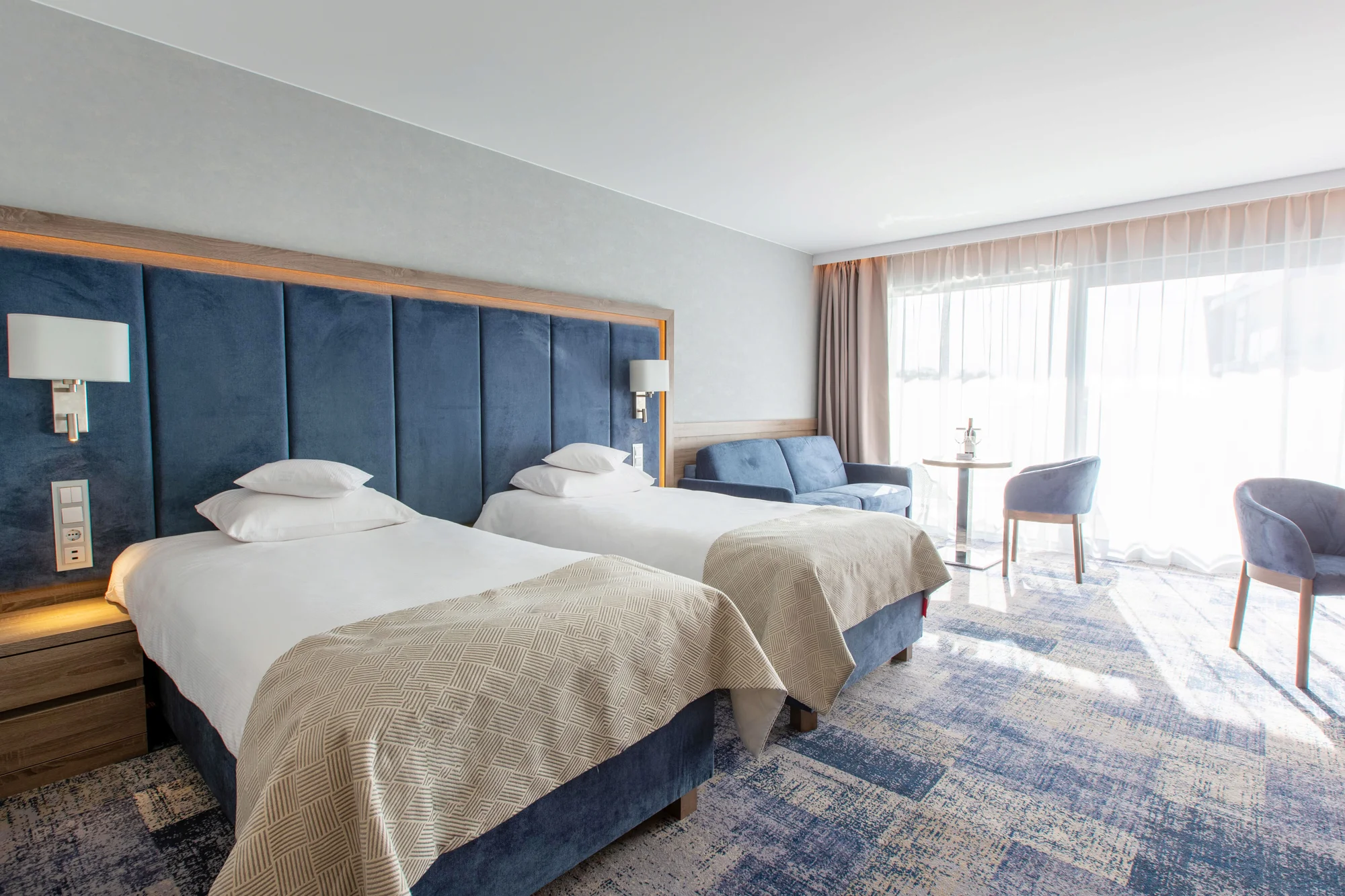 4* rodinný hotel s termálními lázněmi: polopenze, dětské hřiště i herna, 300 m od pláže
